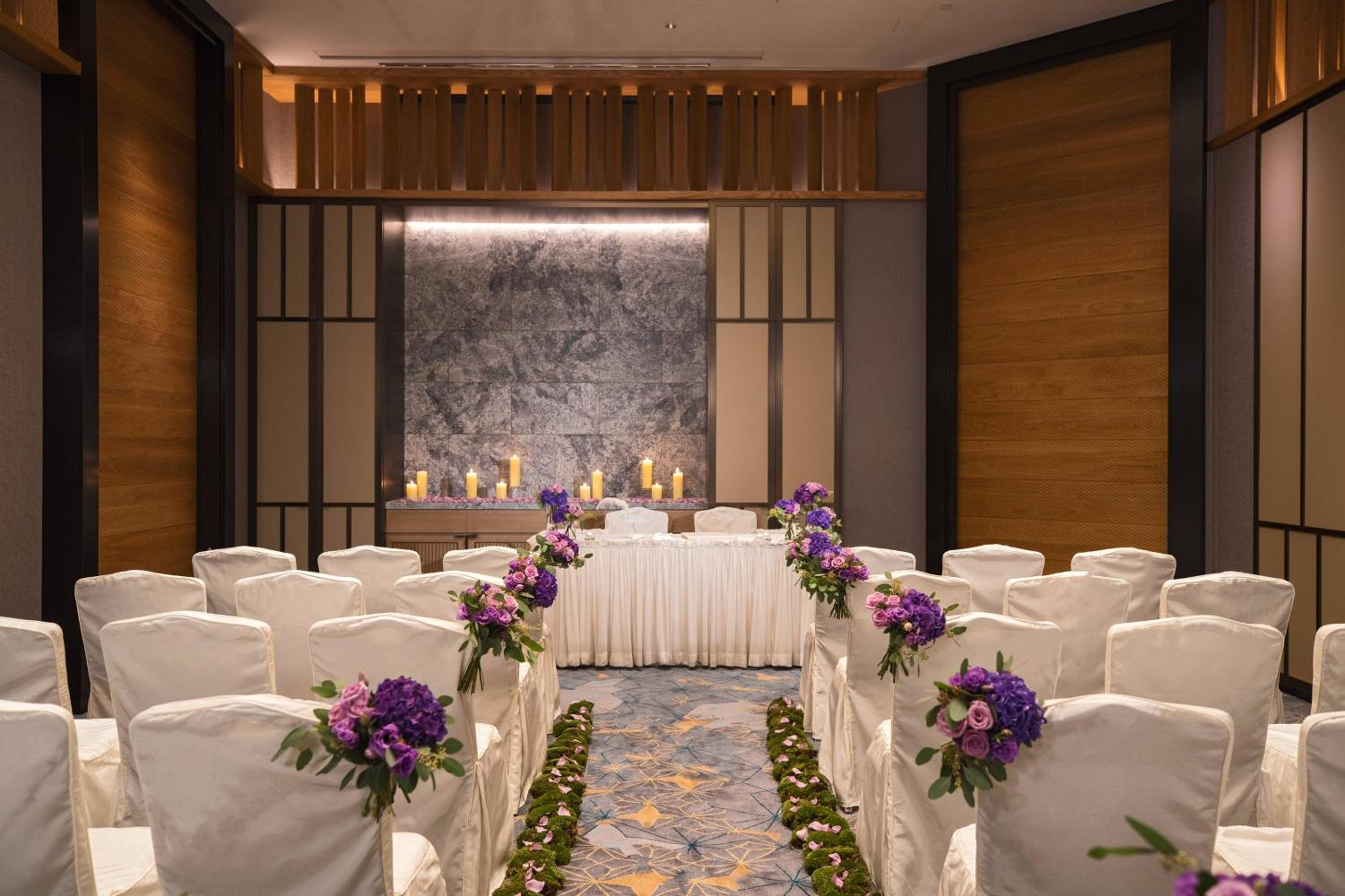 Renaissance Hong Kong Harbour View Hotel