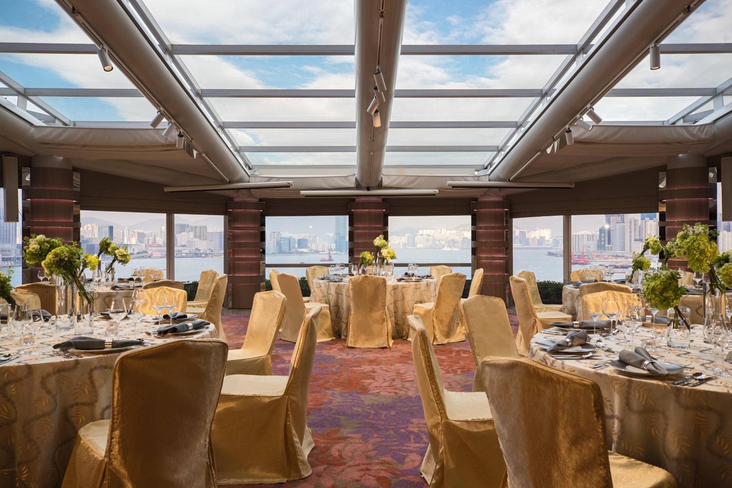 Renaissance Hong Kong Harbour View Hotel