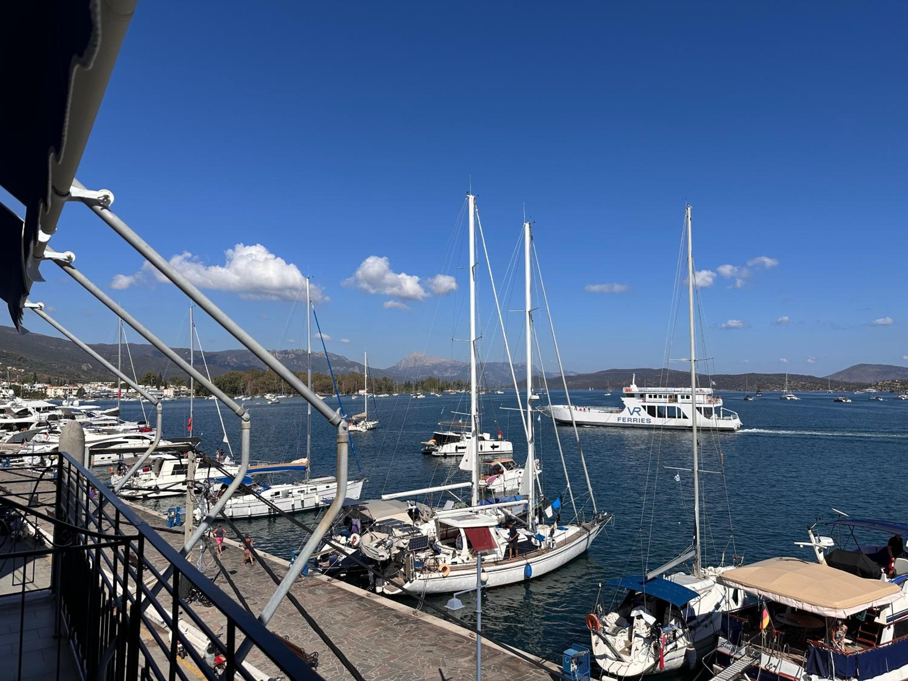 XENIOS APARTMENTS