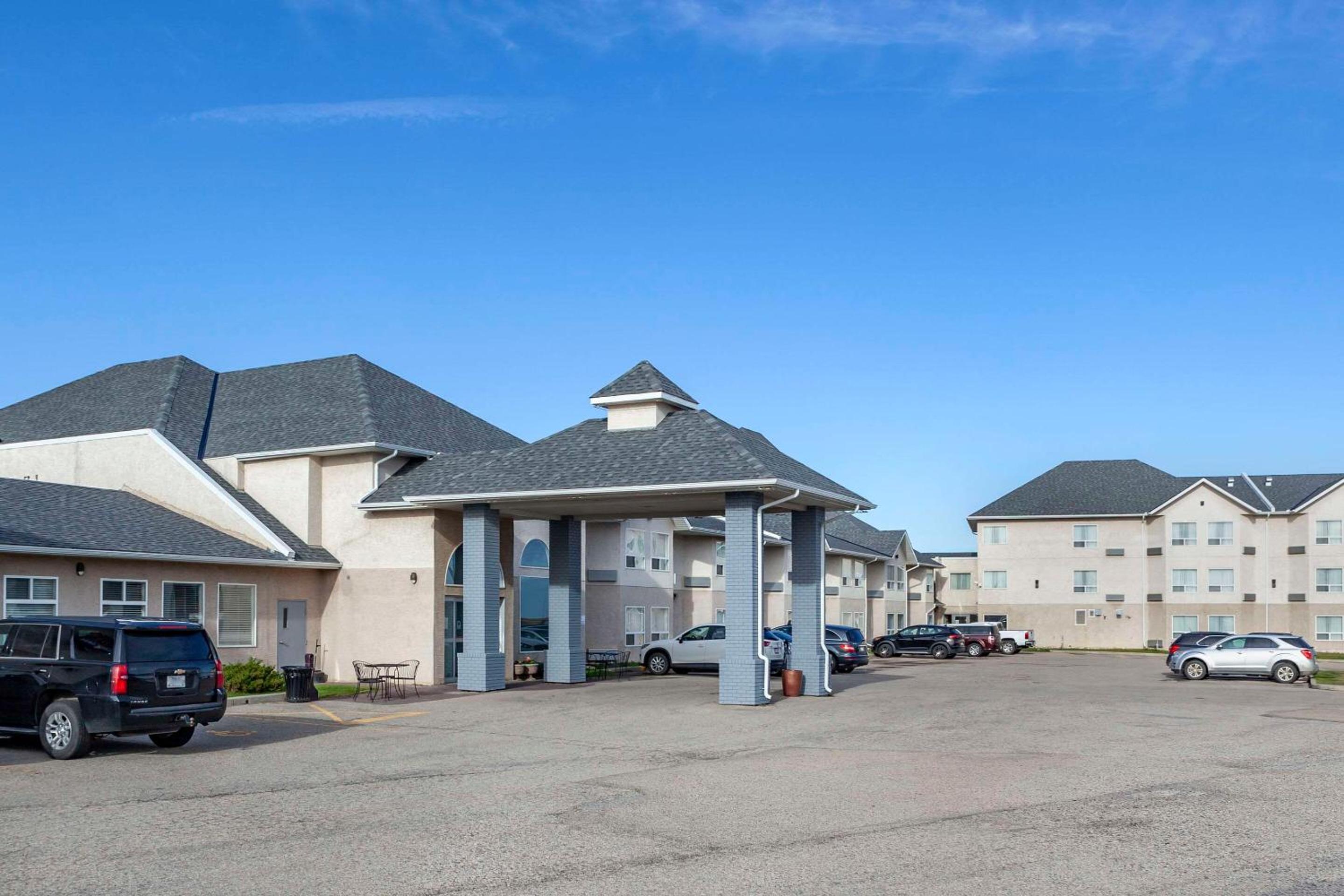 Leduc Vacations - Quality Inn  Suites Edmonton International Airport - Property Image 11