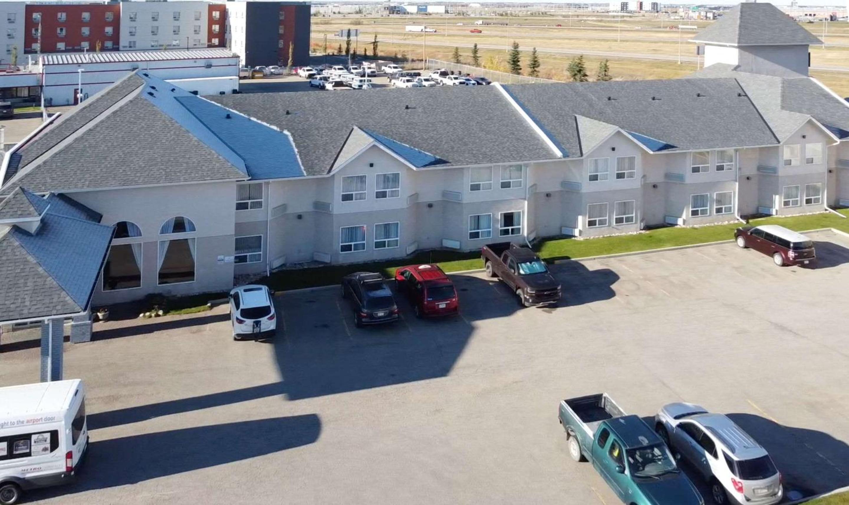 Leduc Vacations - Quality Inn  Suites Edmonton International Airport - Property Image 2