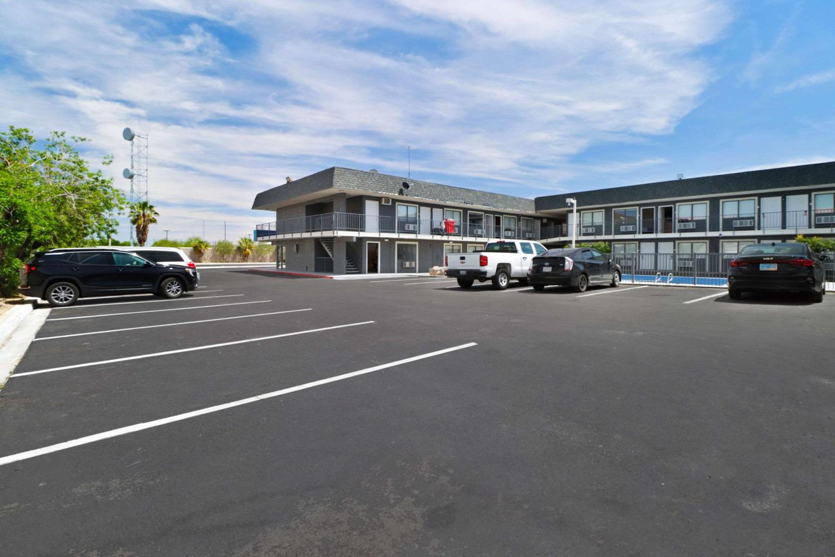 Clarion Pointe Ridgecrest near China Lake Naval Station