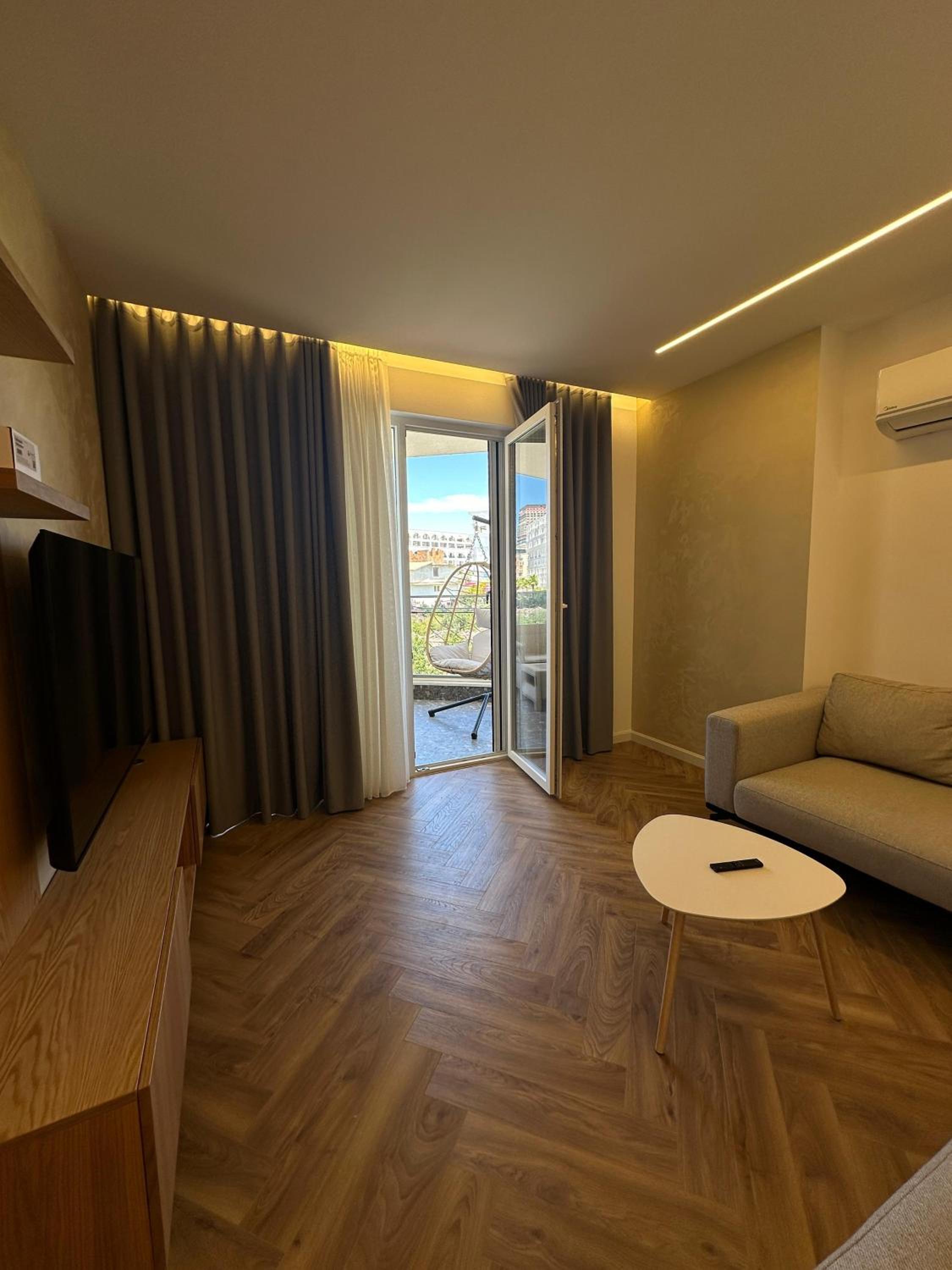 Golden Shore Apartament