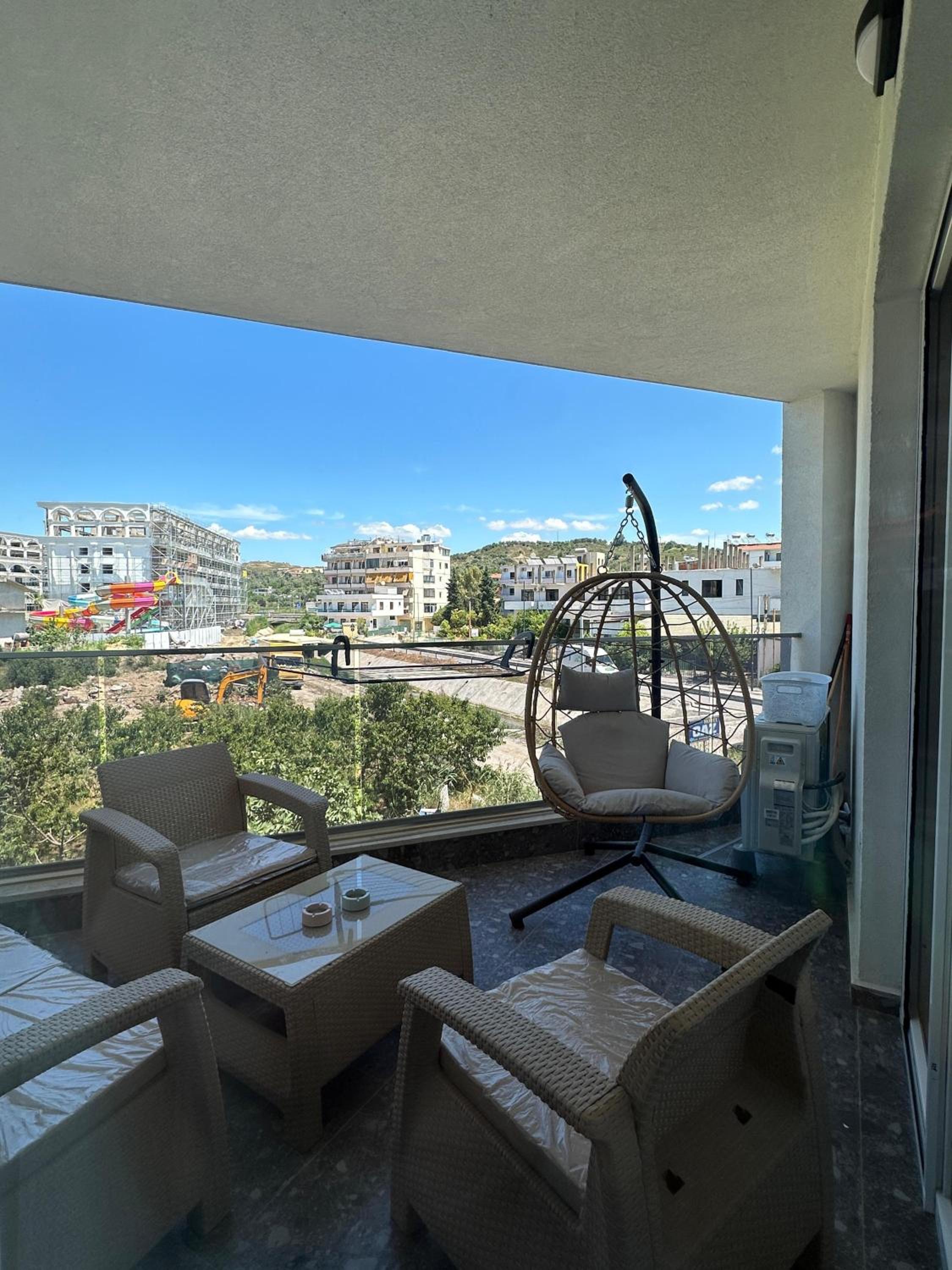 Golden Shore Apartament