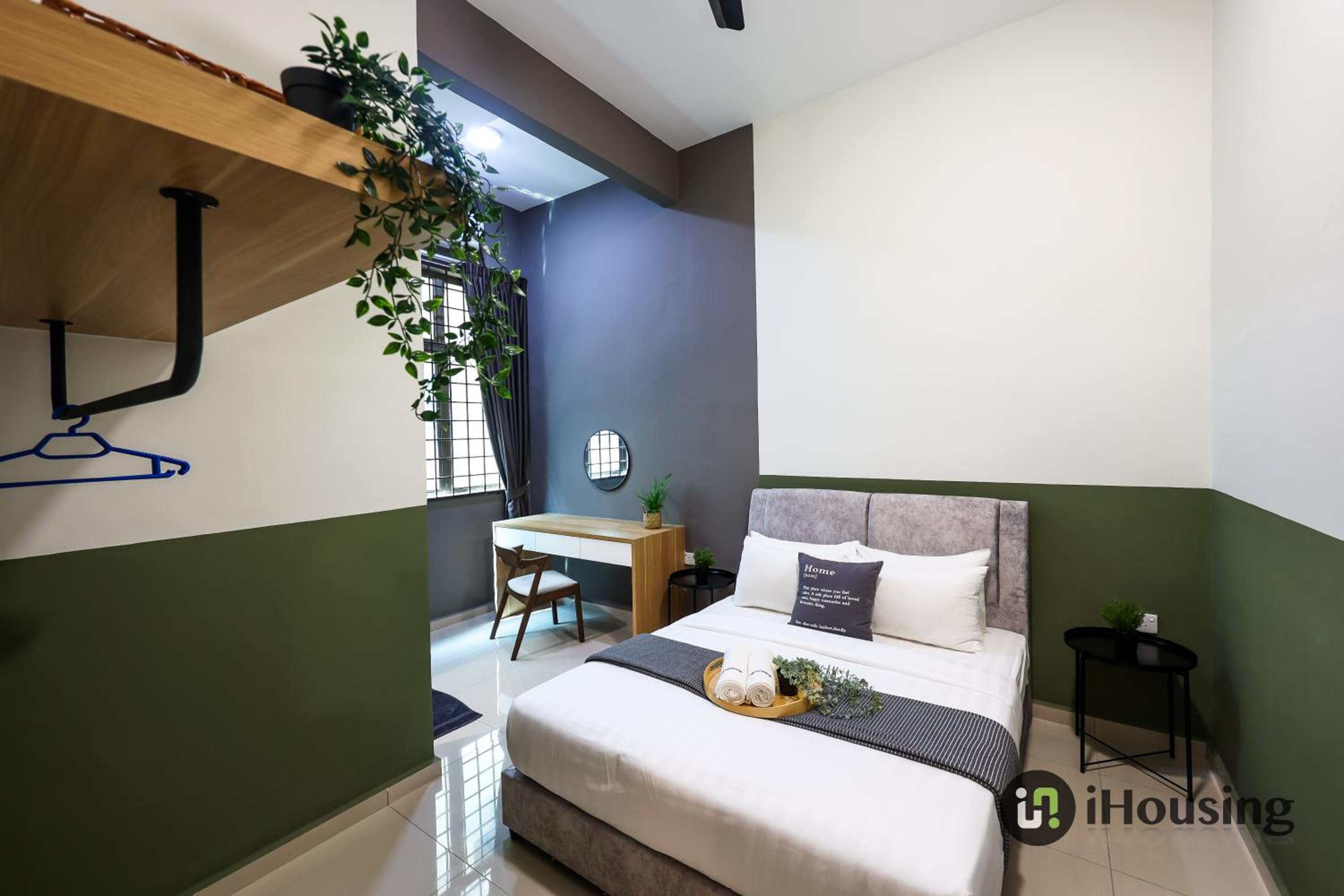 CozyCrest & Spacious 4BR Landed House @KotaSyahbandar I Housing photo 2