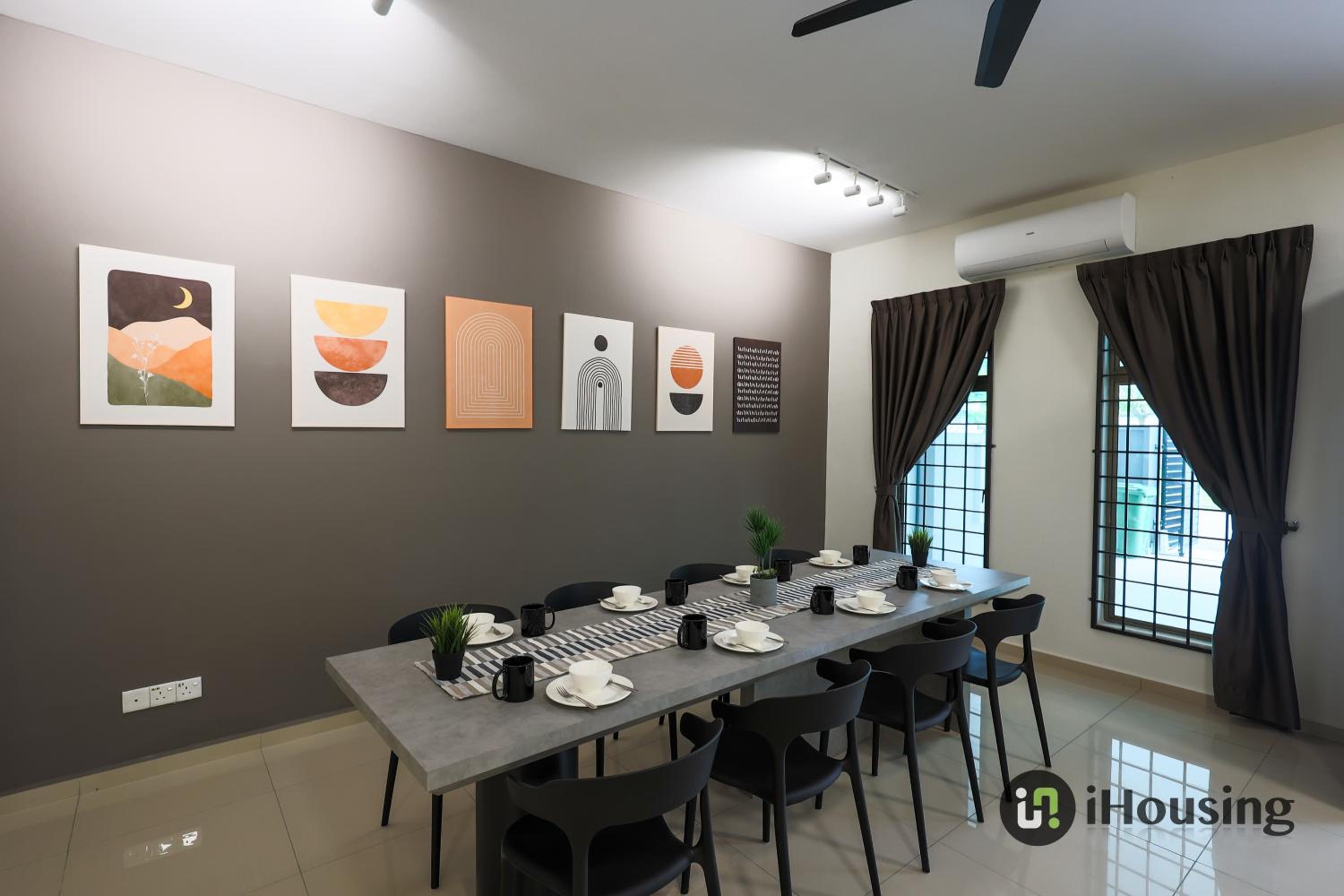 CozyCrest & Spacious 4BR Landed House @KotaSyahbandar I Housing photo 4