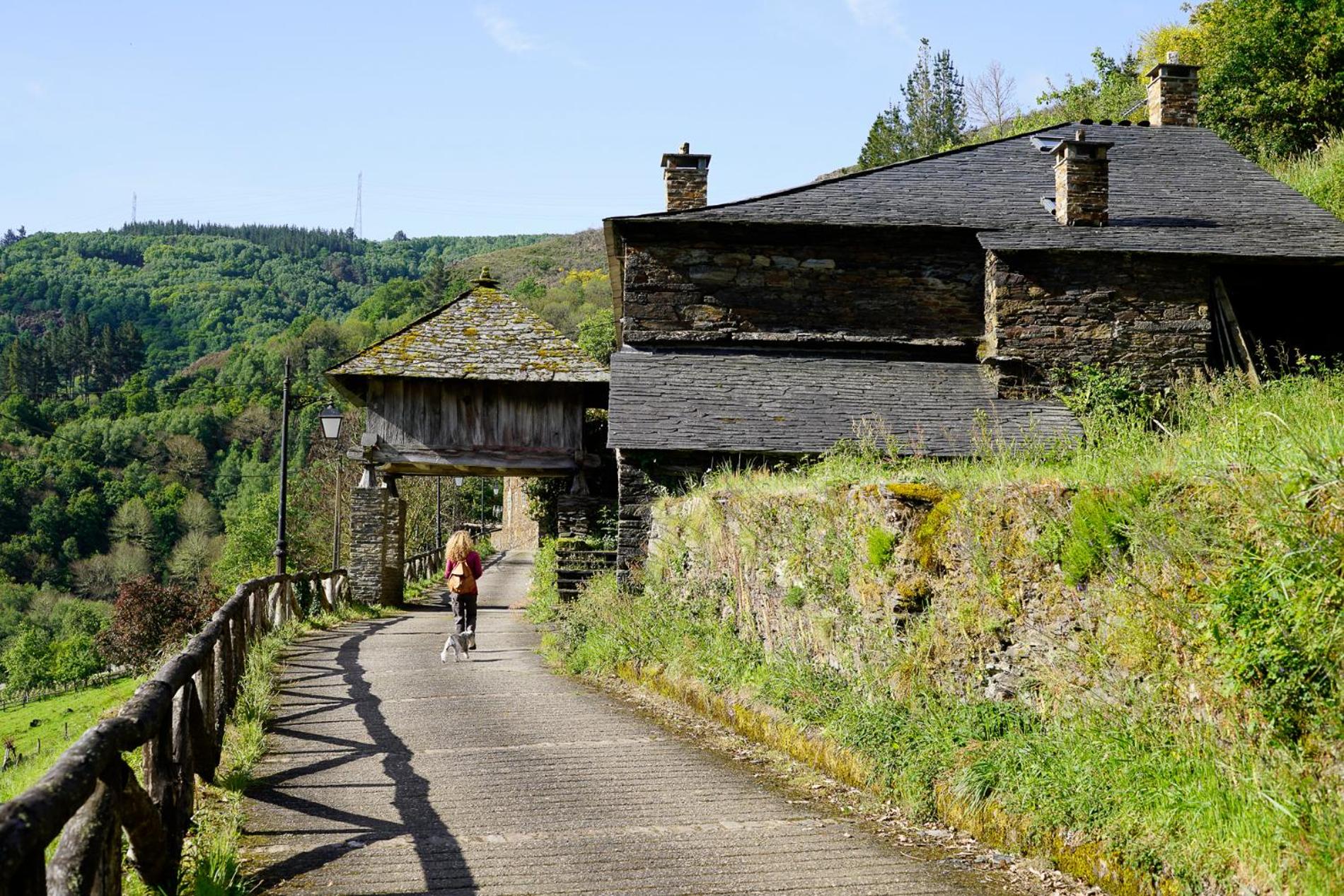 Apartamentos Rurales TIN TURISMO