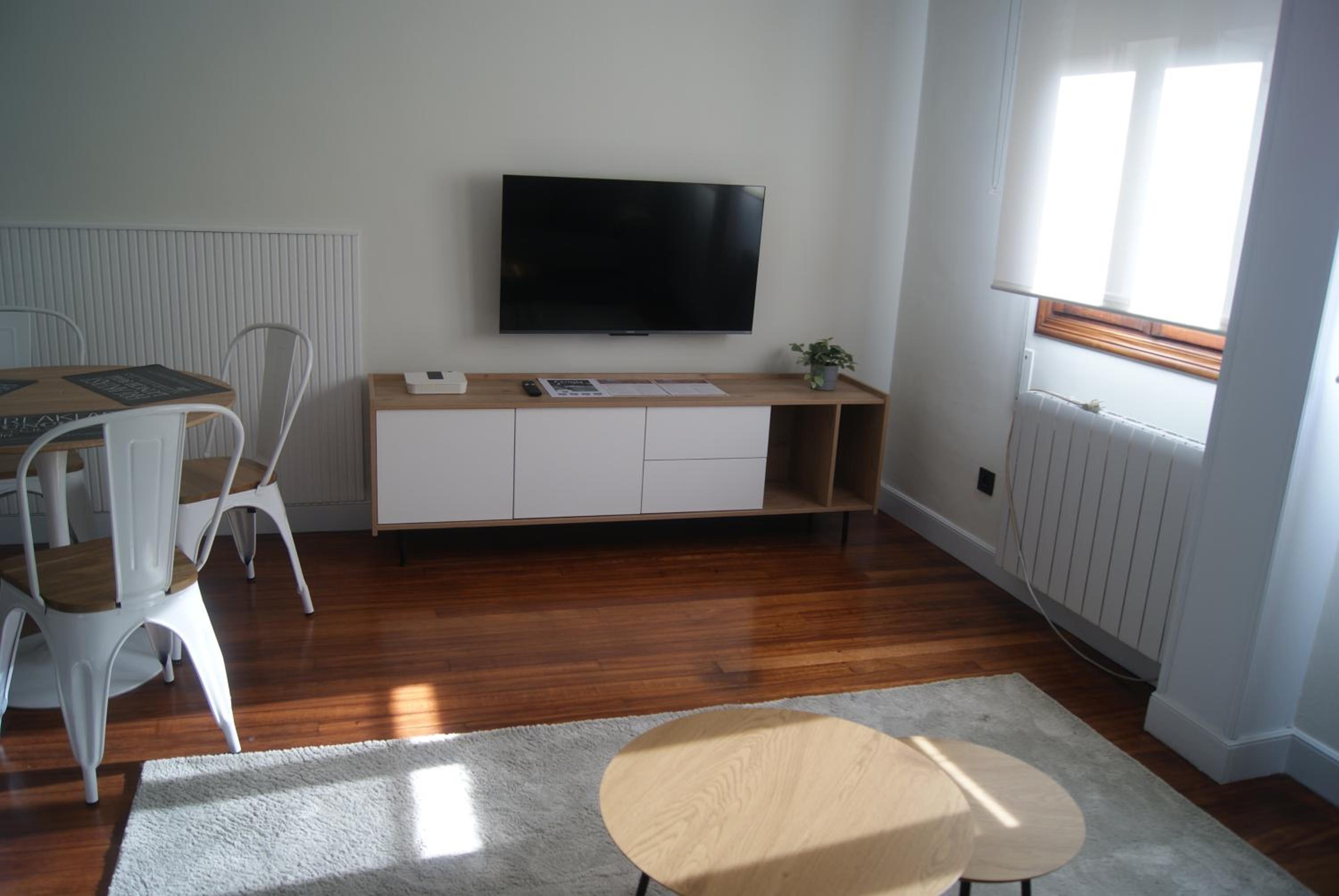 Nuevo, luminoso, reformado, cerca del Casco Viejo