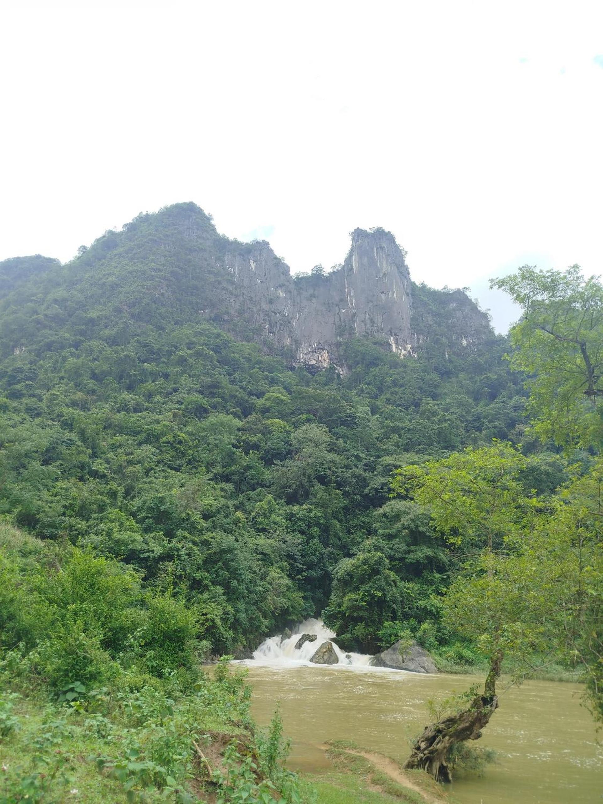 Cao Bang Loop Homestay - Camping & Daily Trekking Tour view 4