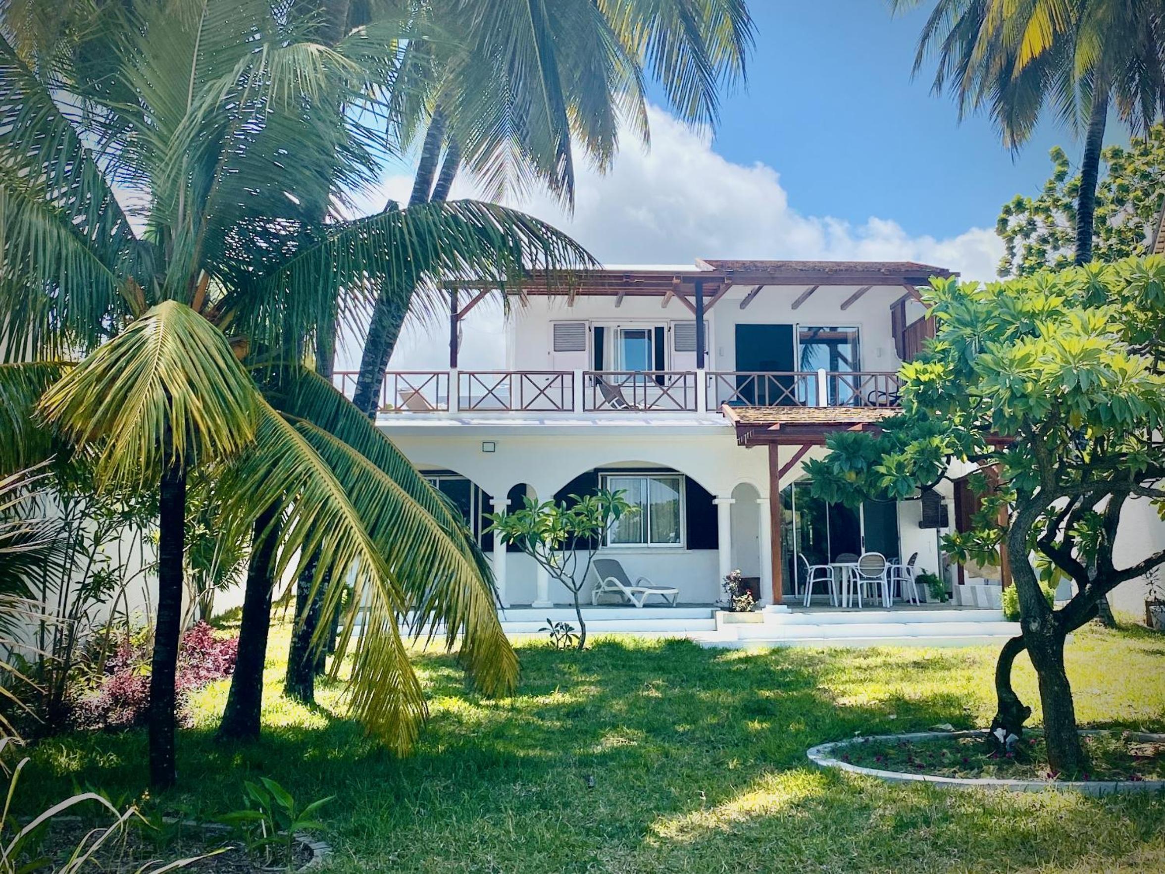 Beachfront Villa Miramar photo 3