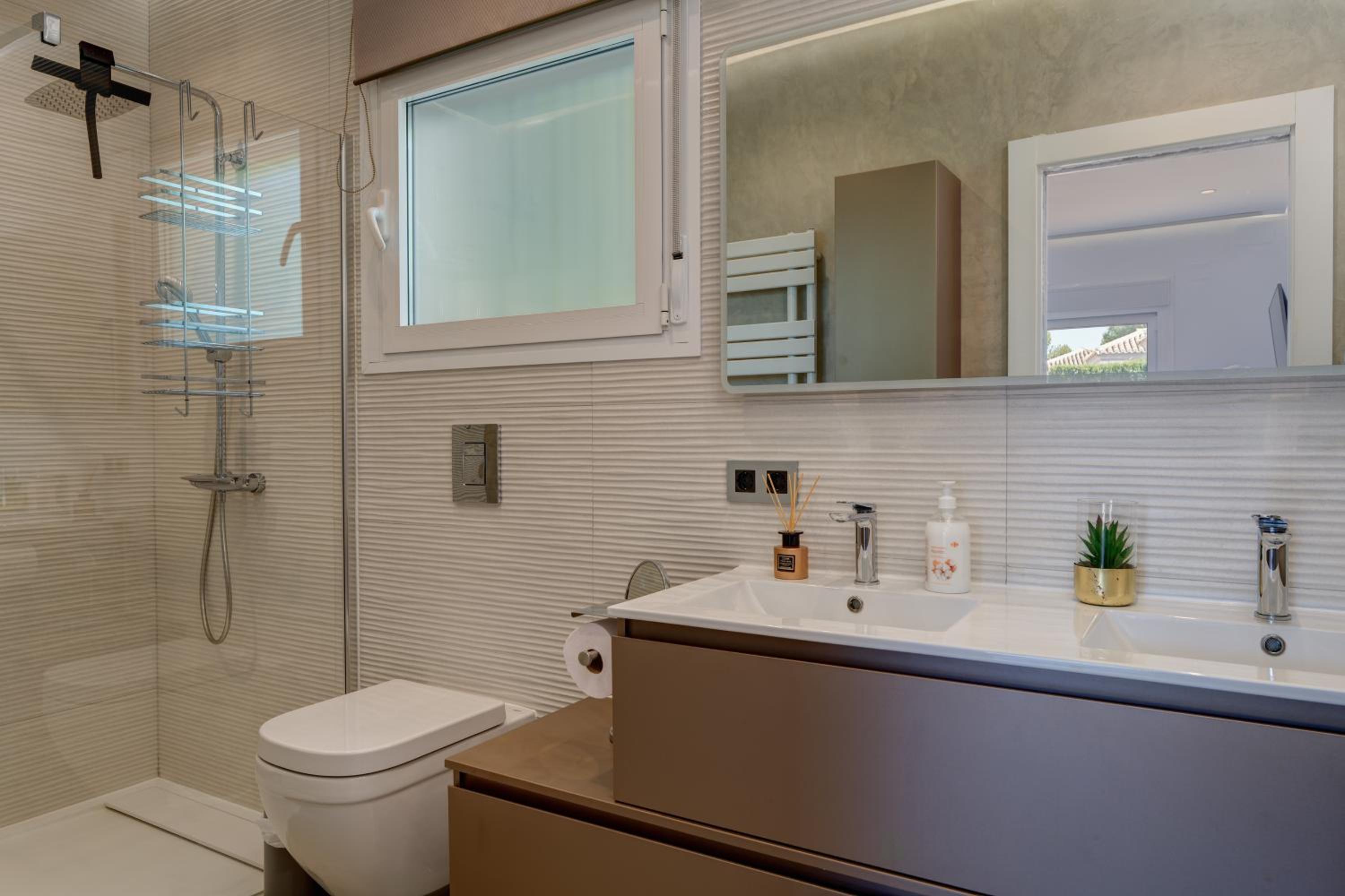 Villa Vista Verde Mijas Golf - Luxury with Optional heated pool & jacuzzi