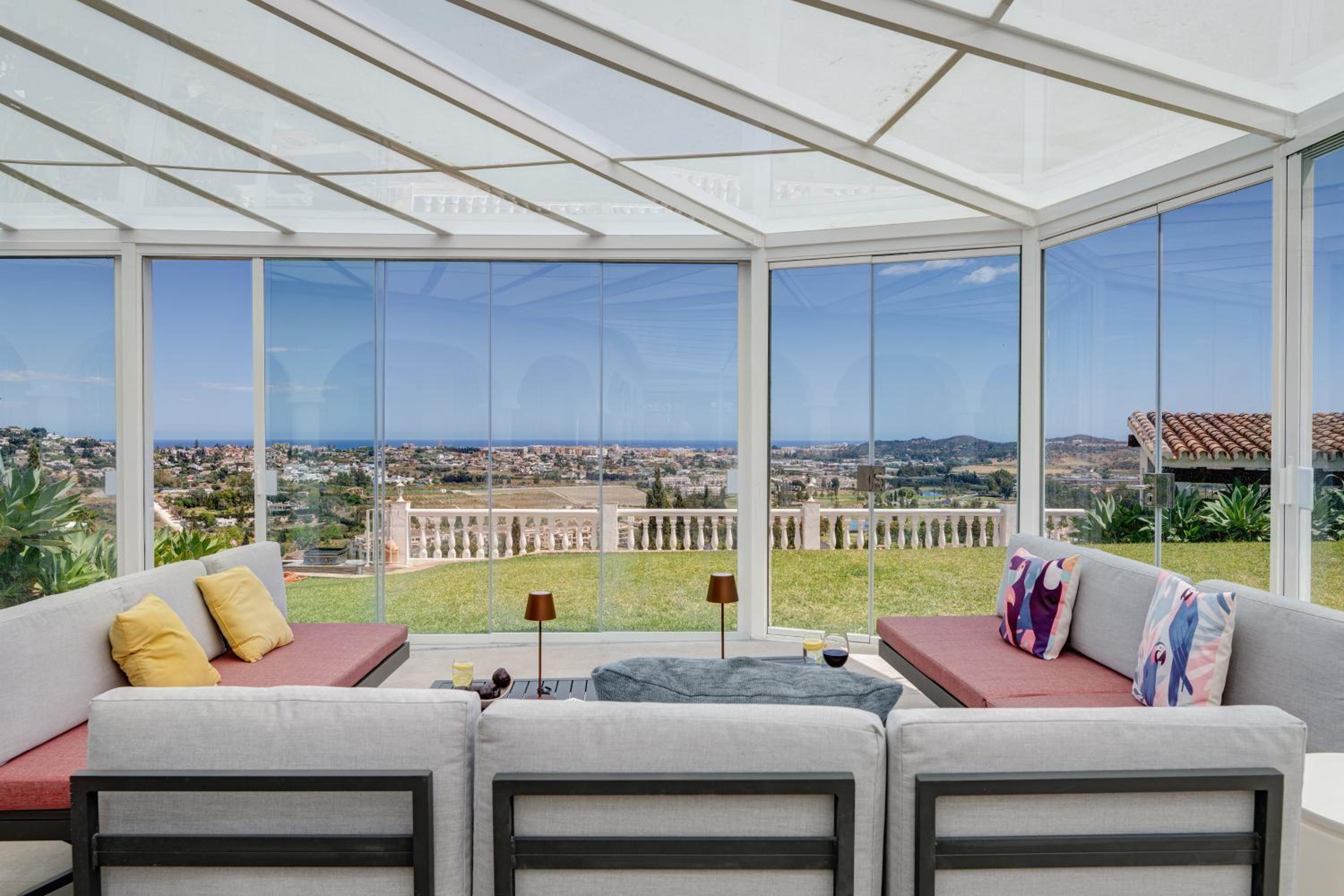 Villa Vista Verde Mijas Golf - Luxury with Optional heated pool & jacuzzi
