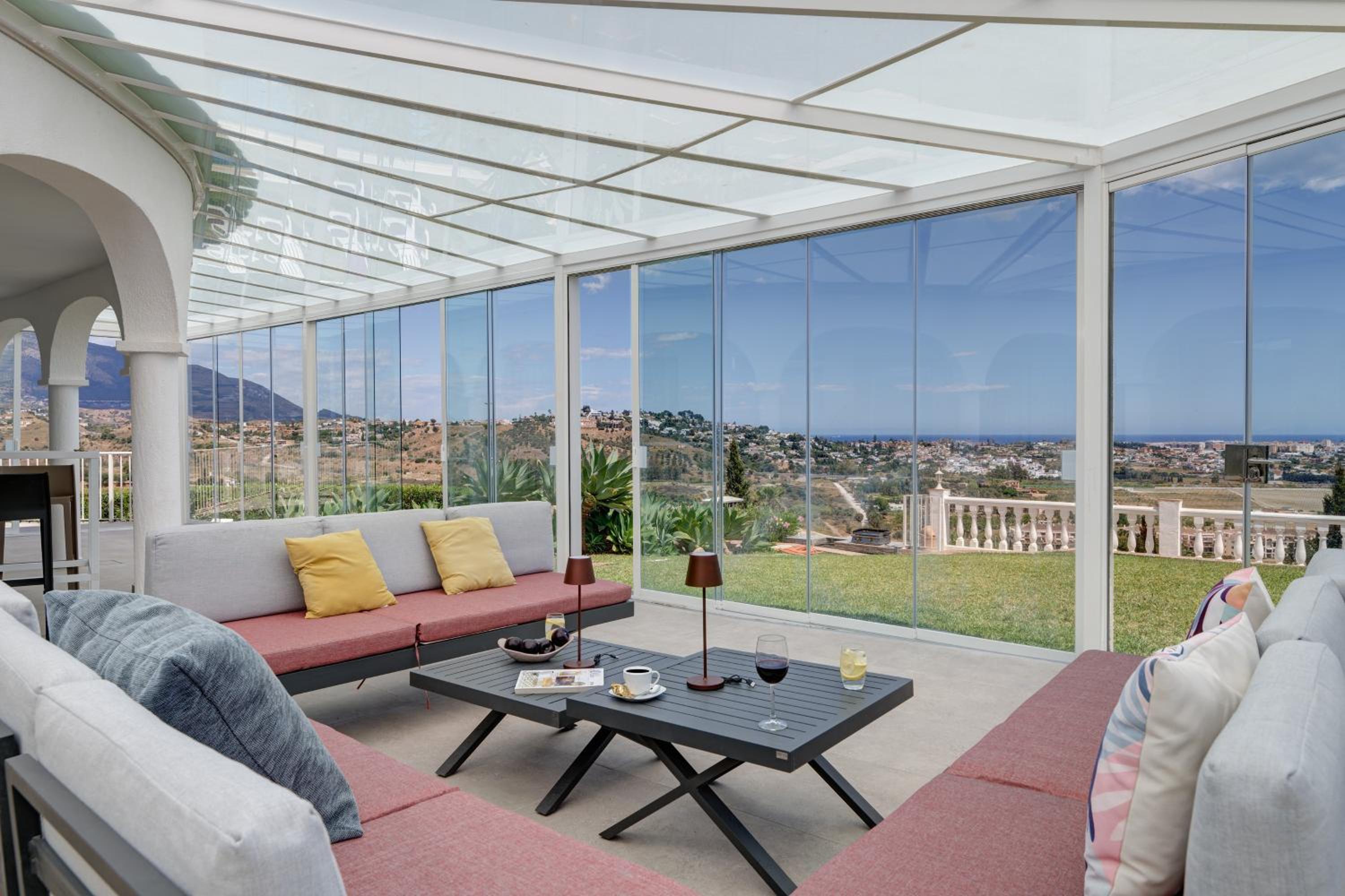 Villa Vista Verde Mijas Golf - Luxury with Optional heated pool & jacuzzi