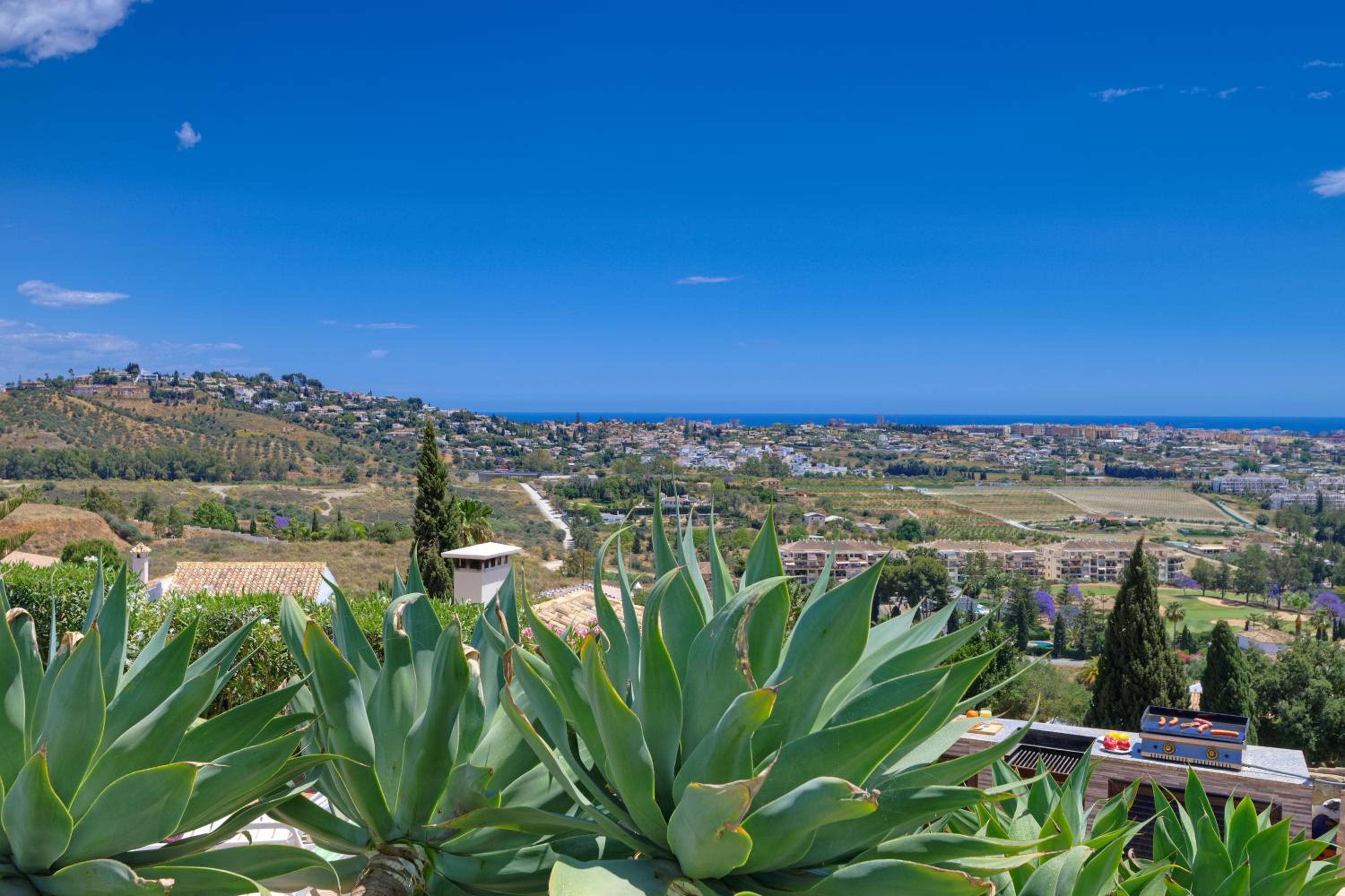 Villa Vista Verde Mijas Golf - Luxury with Optional heated pool & jacuzzi