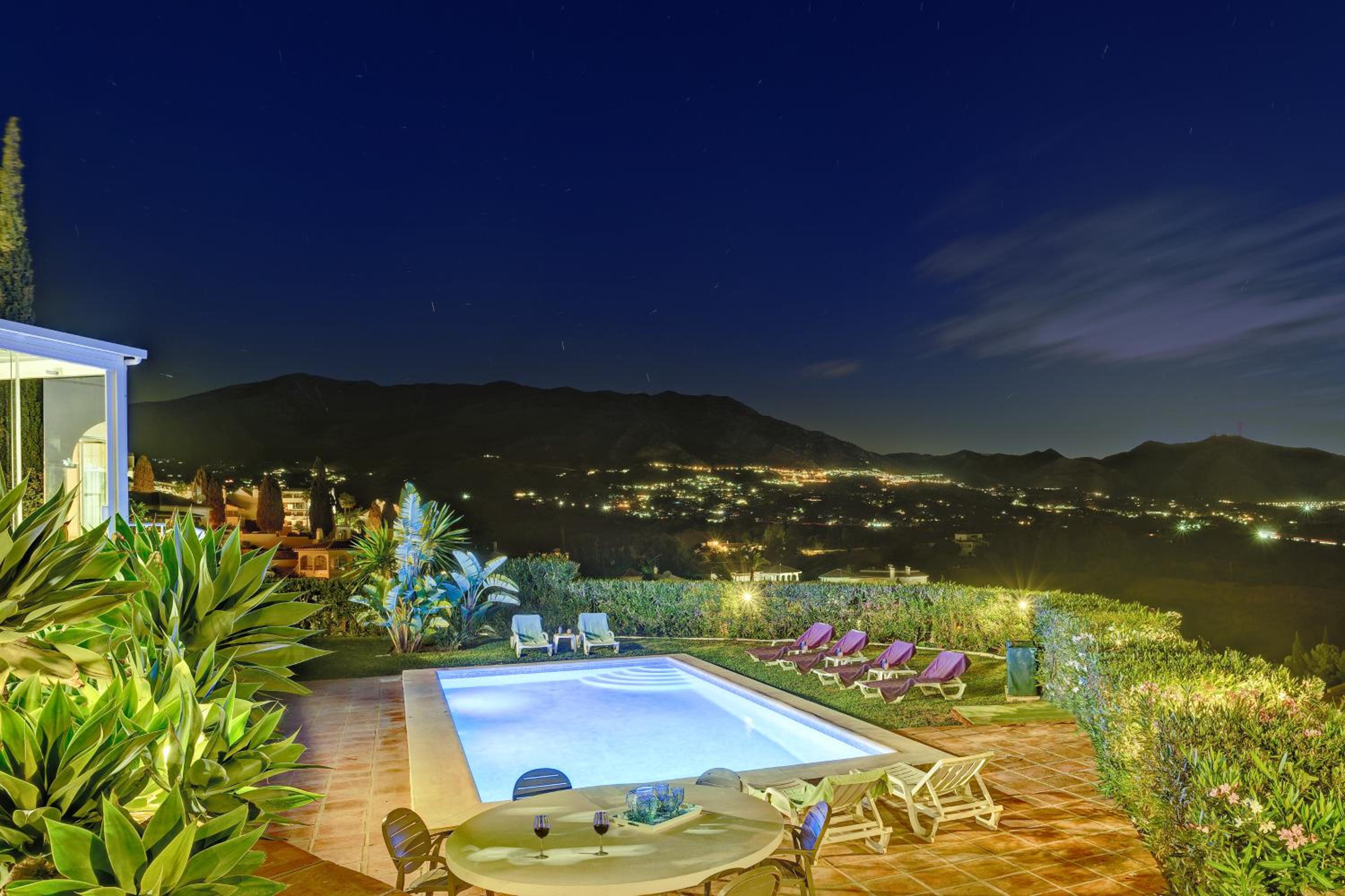 Villa Vista Verde Mijas Golf - Luxury with Optional heated pool & jacuzzi