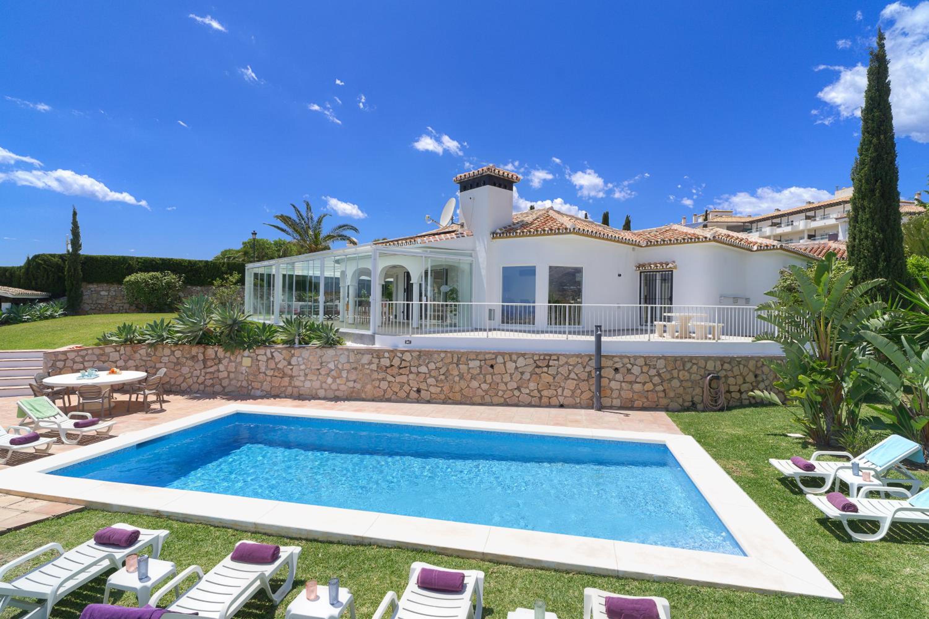 Villa Vista Verde Mijas Golf - Luxury with Optional heated pool & jacuzzi