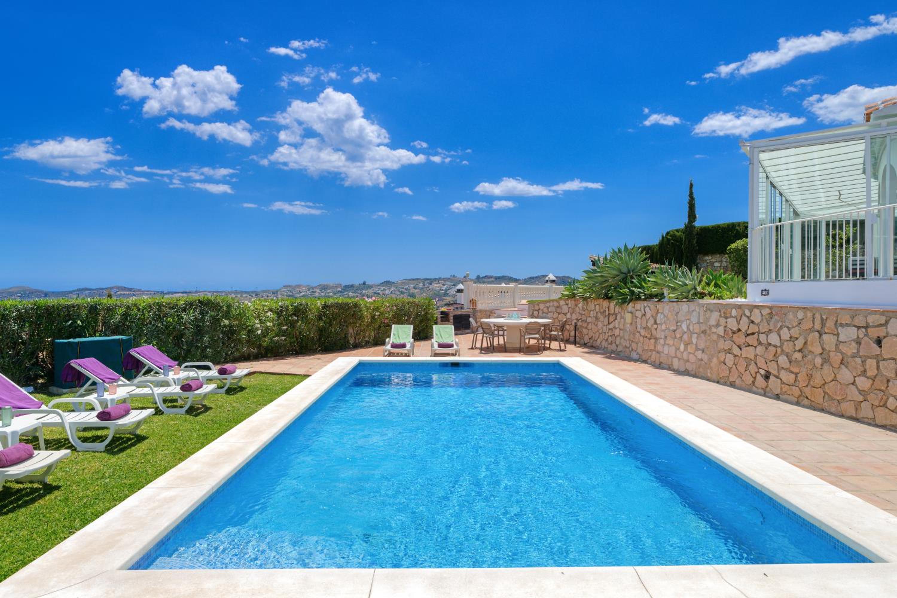 Villa Vista Verde Mijas Golf - Luxury with Optional heated pool & jacuzzi