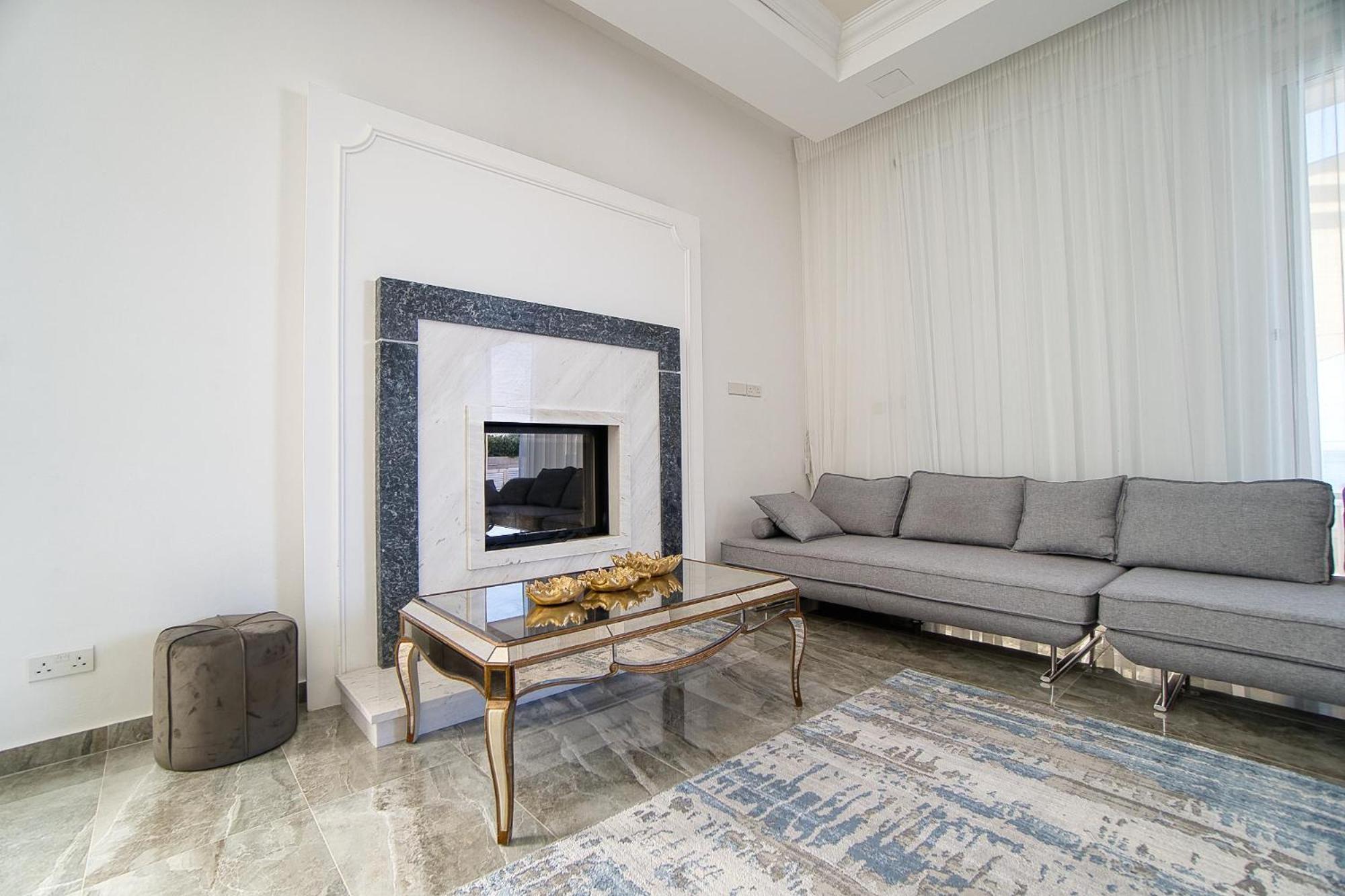 Luxury Seafront Prestige Villa 1