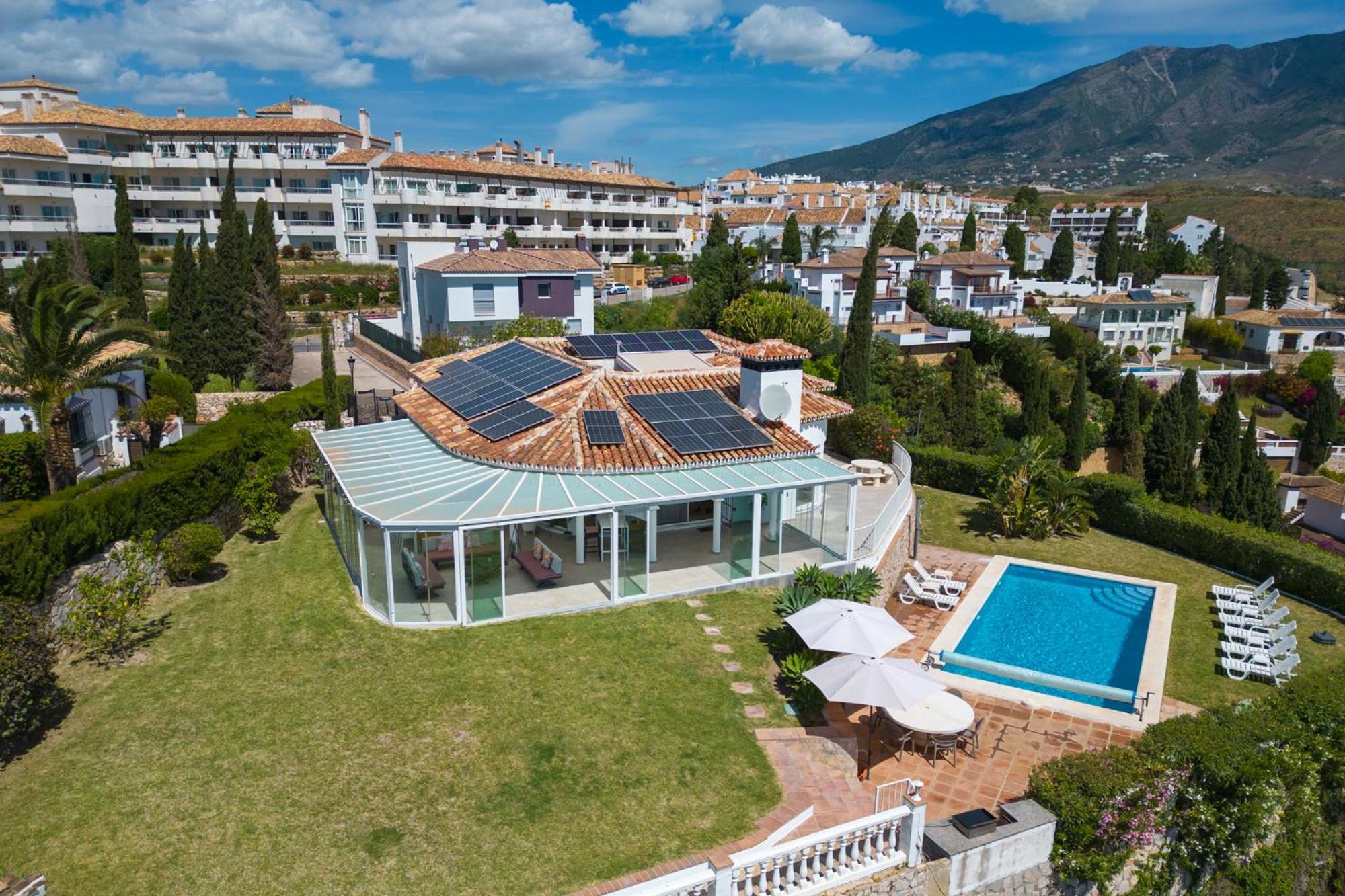 Villa Vista Verde Mijas Golf - Luxury with Optional heated pool & jacuzzi