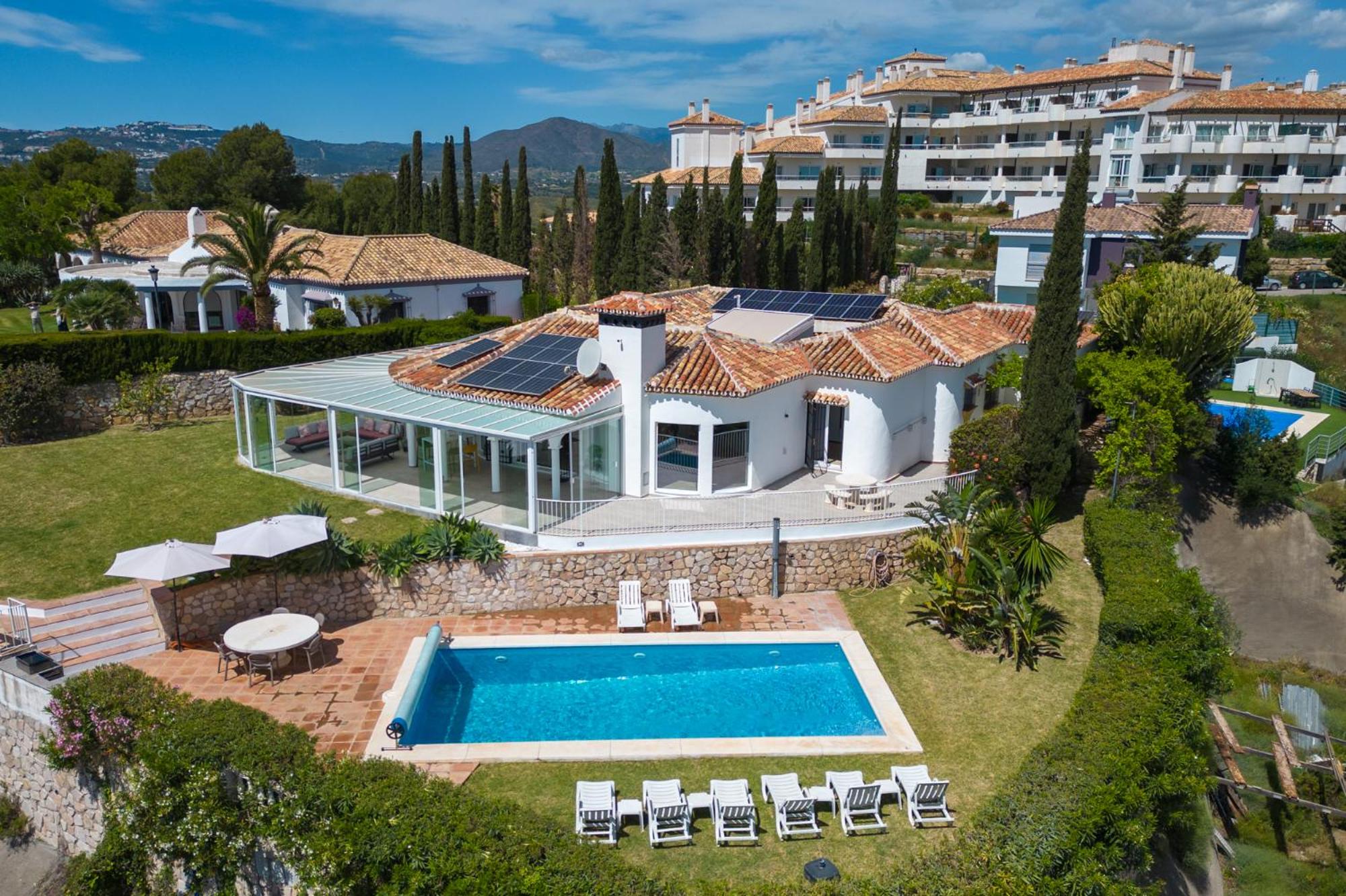 Villa Vista Verde Mijas Golf - Luxury with Optional heated pool & jacuzzi