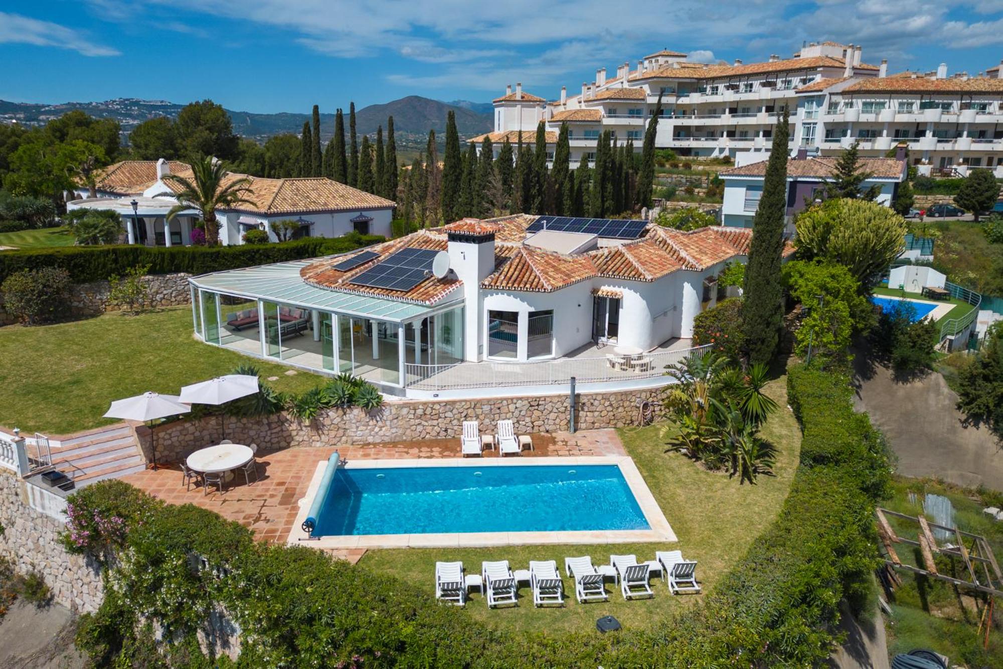 Villa Vista Verde Mijas Golf - Luxury with Optional heated pool & jacuzzi