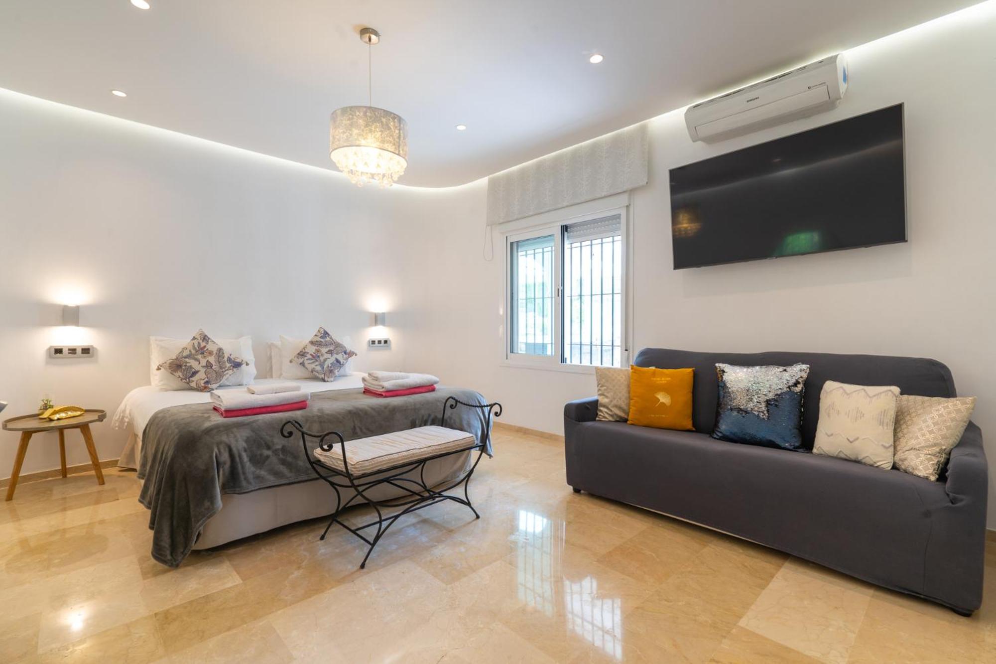 Villa Vista Verde Mijas Golf - Luxury with Optional heated pool & jacuzzi