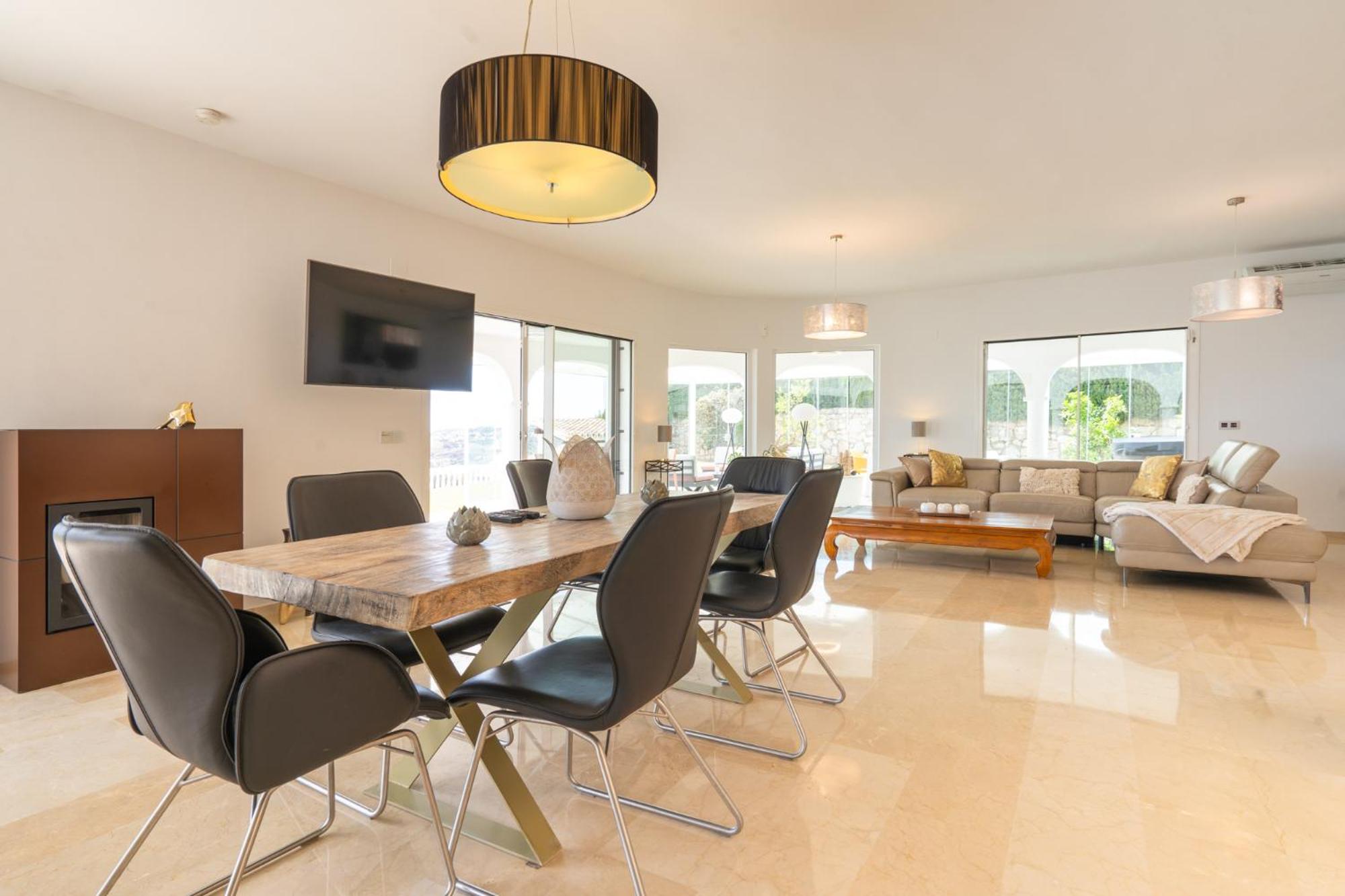 Villa Vista Verde Mijas Golf - Luxury with Optional heated pool & jacuzzi