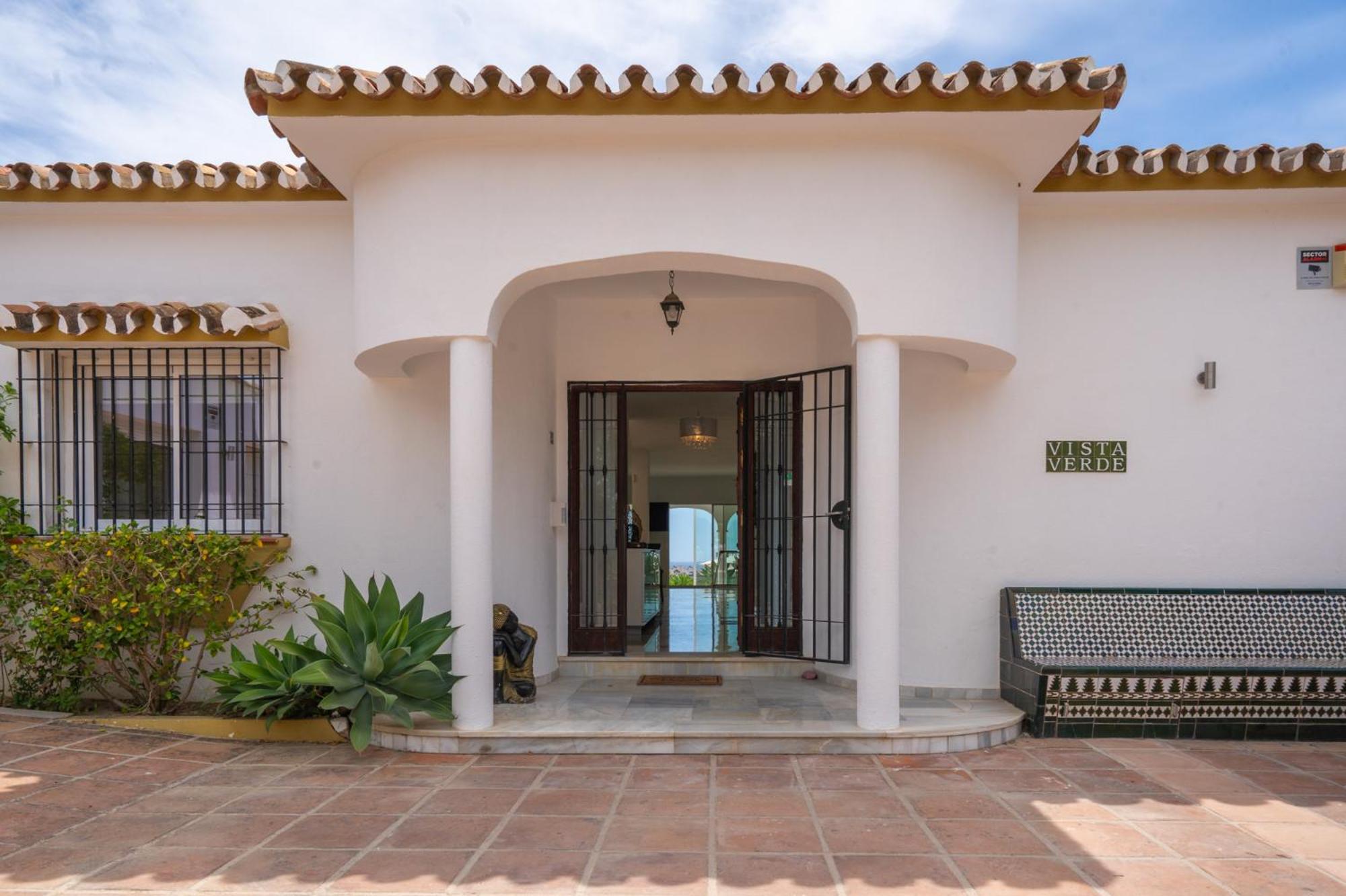 Villa Vista Verde Mijas Golf - Luxury with Optional heated pool & jacuzzi
