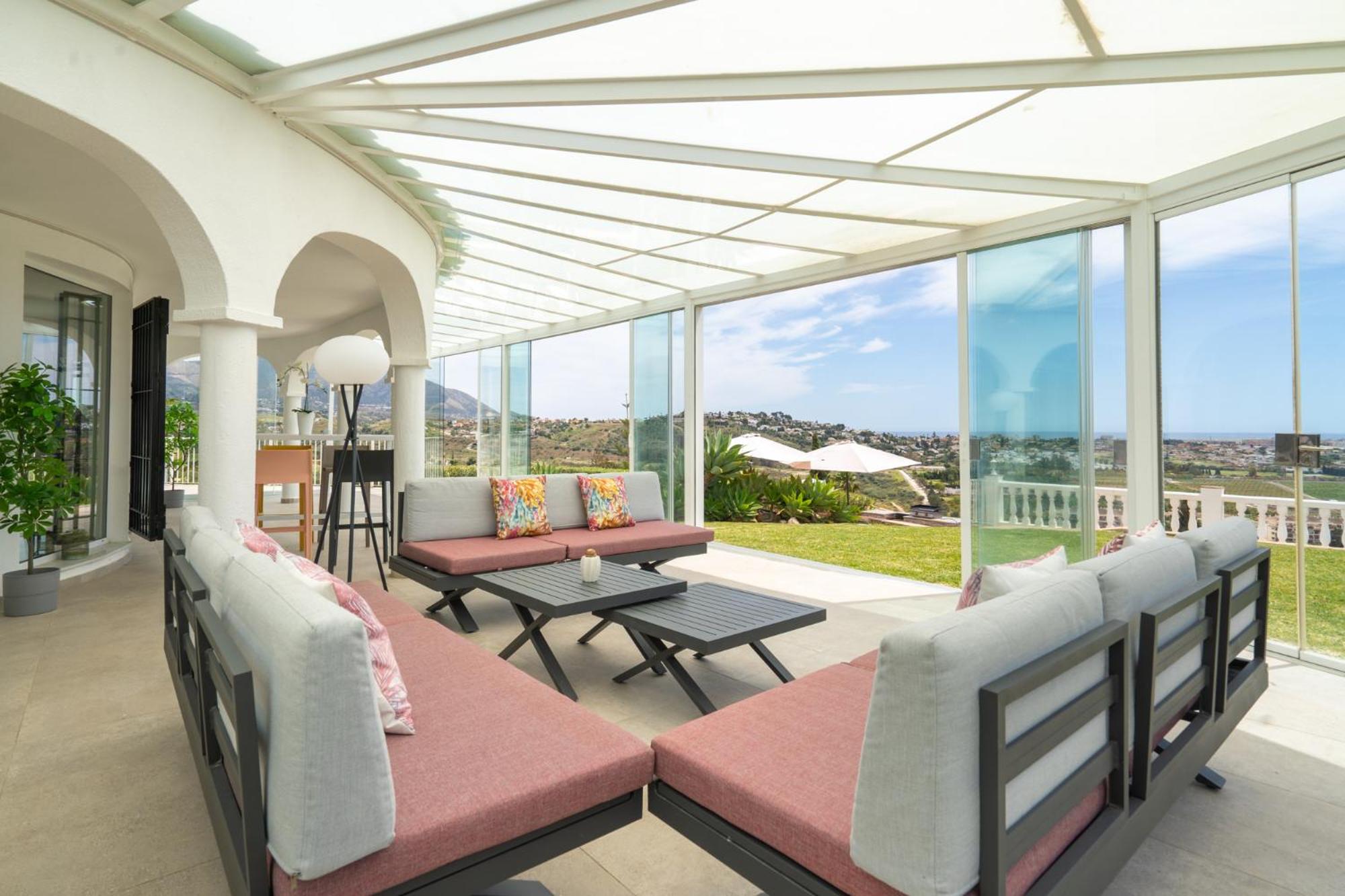 Villa Vista Verde Mijas Golf - Luxury with Optional heated pool & jacuzzi