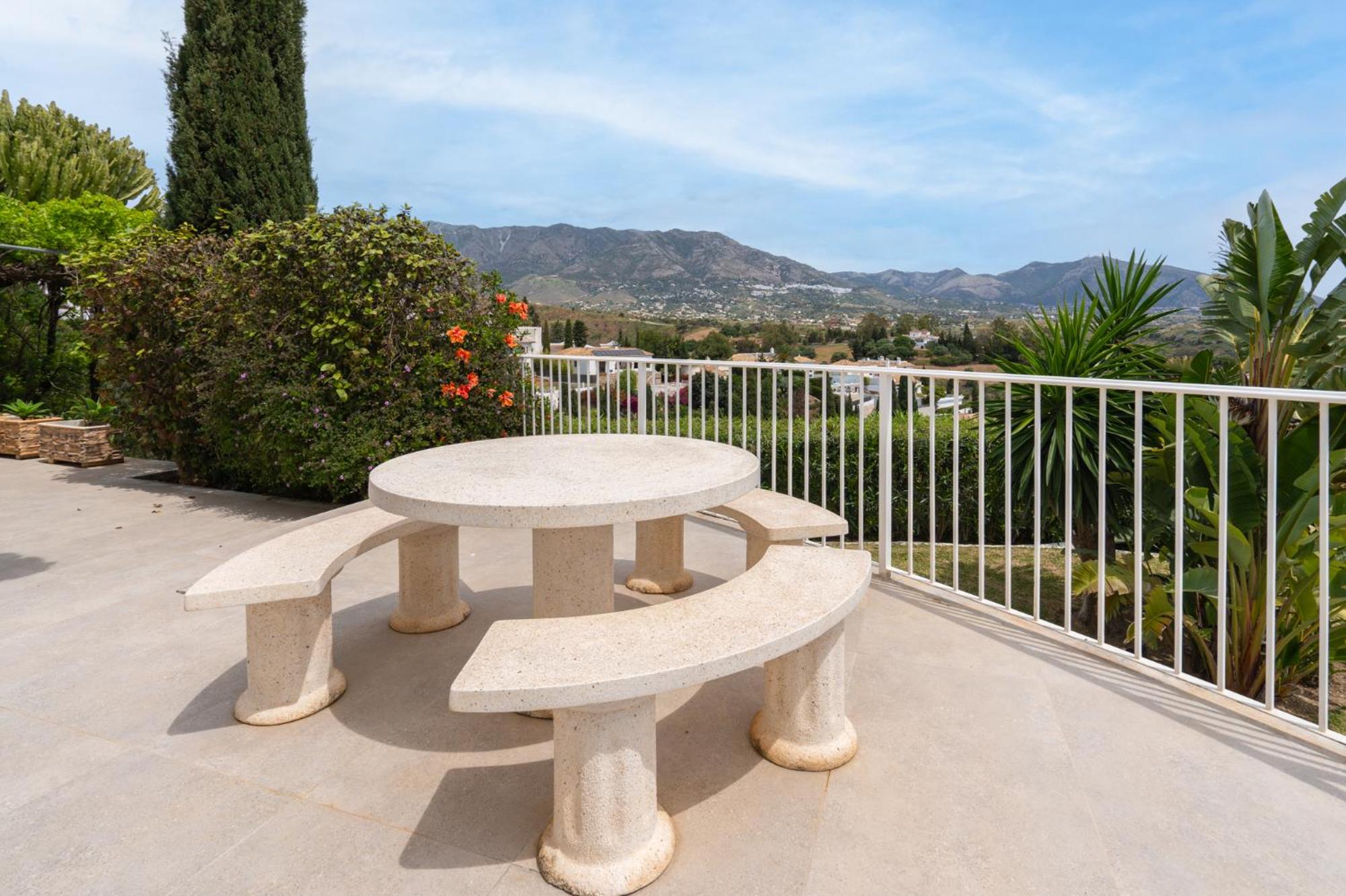Villa Vista Verde Mijas Golf - Luxury with Optional heated pool & jacuzzi
