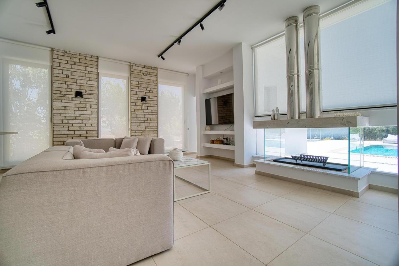 Luxury Oasis Villa