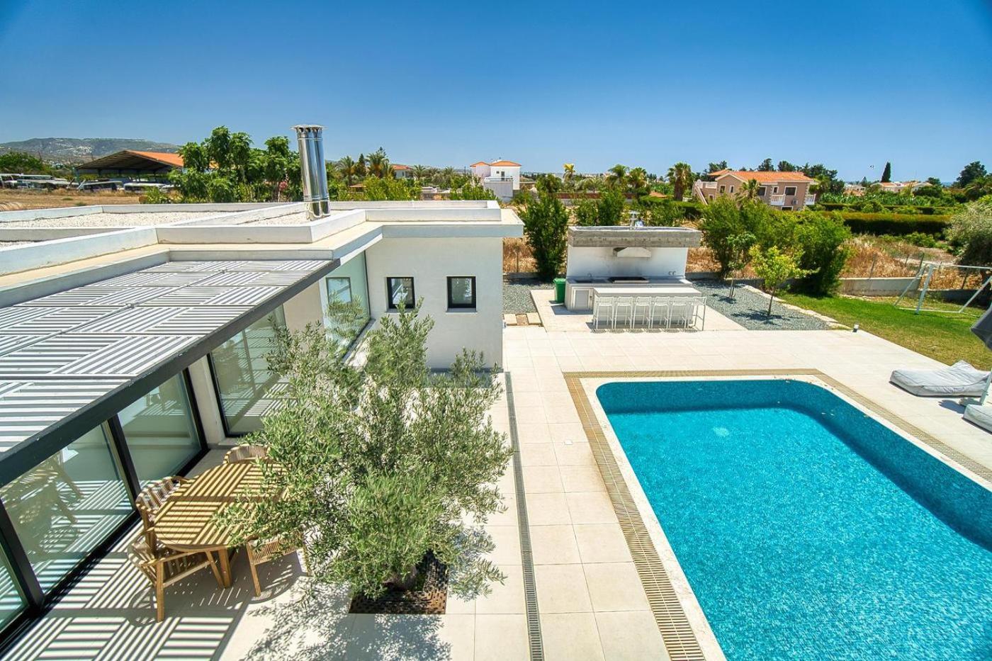 Luxury Oasis Villa