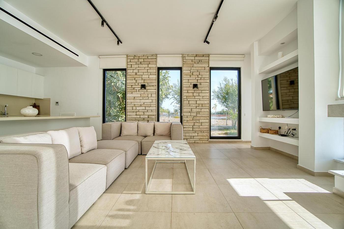 Luxury Oasis Villa