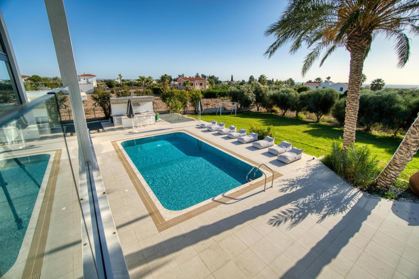 Luxury Oasis Villa