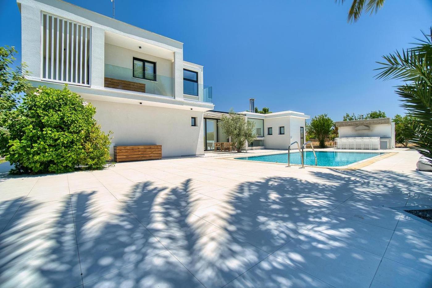 Luxury Oasis Villa