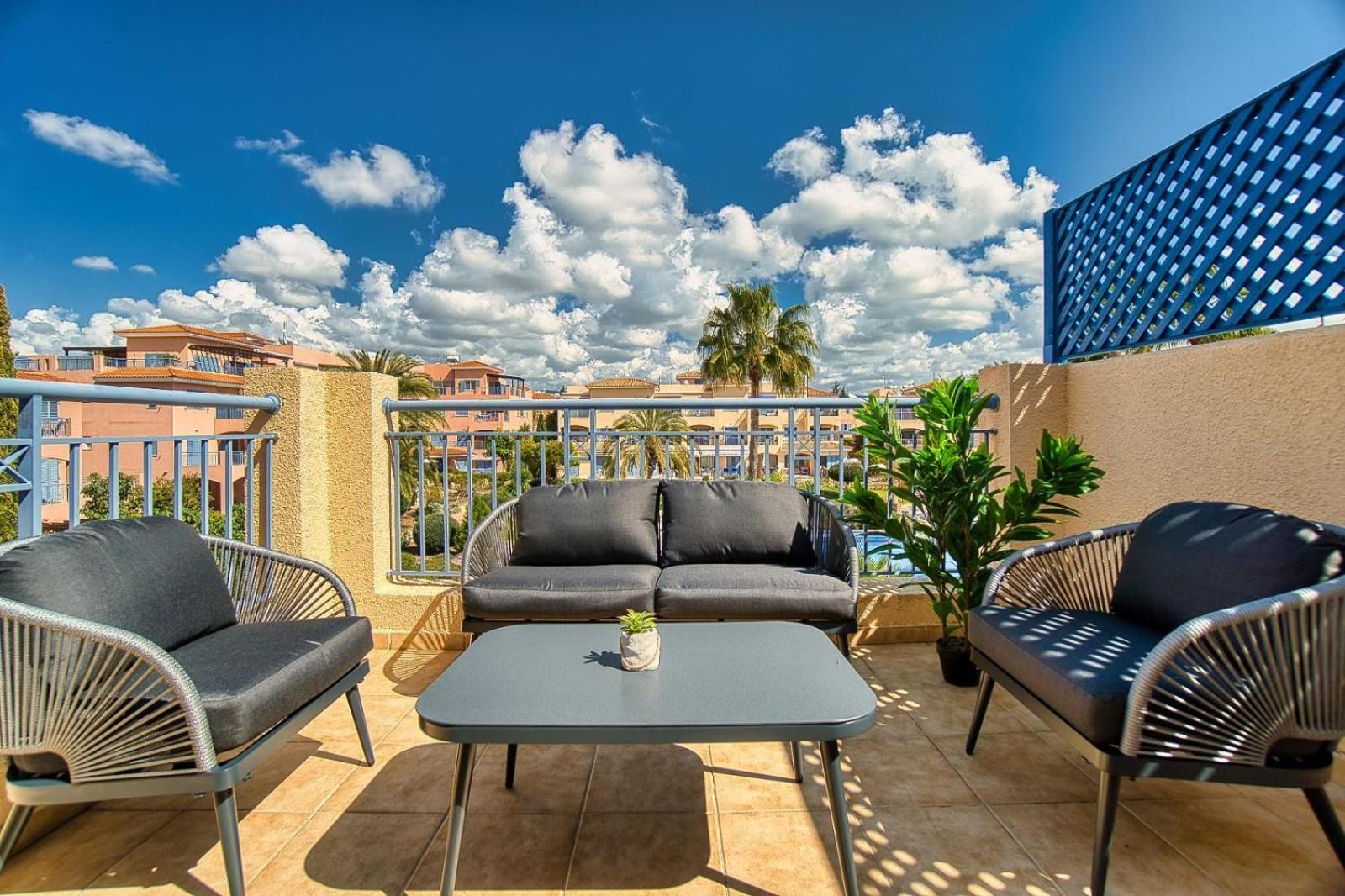 Limnaria Gardens H 202