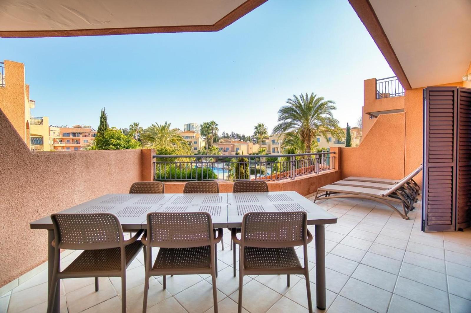 Limnaria Gardens B 103