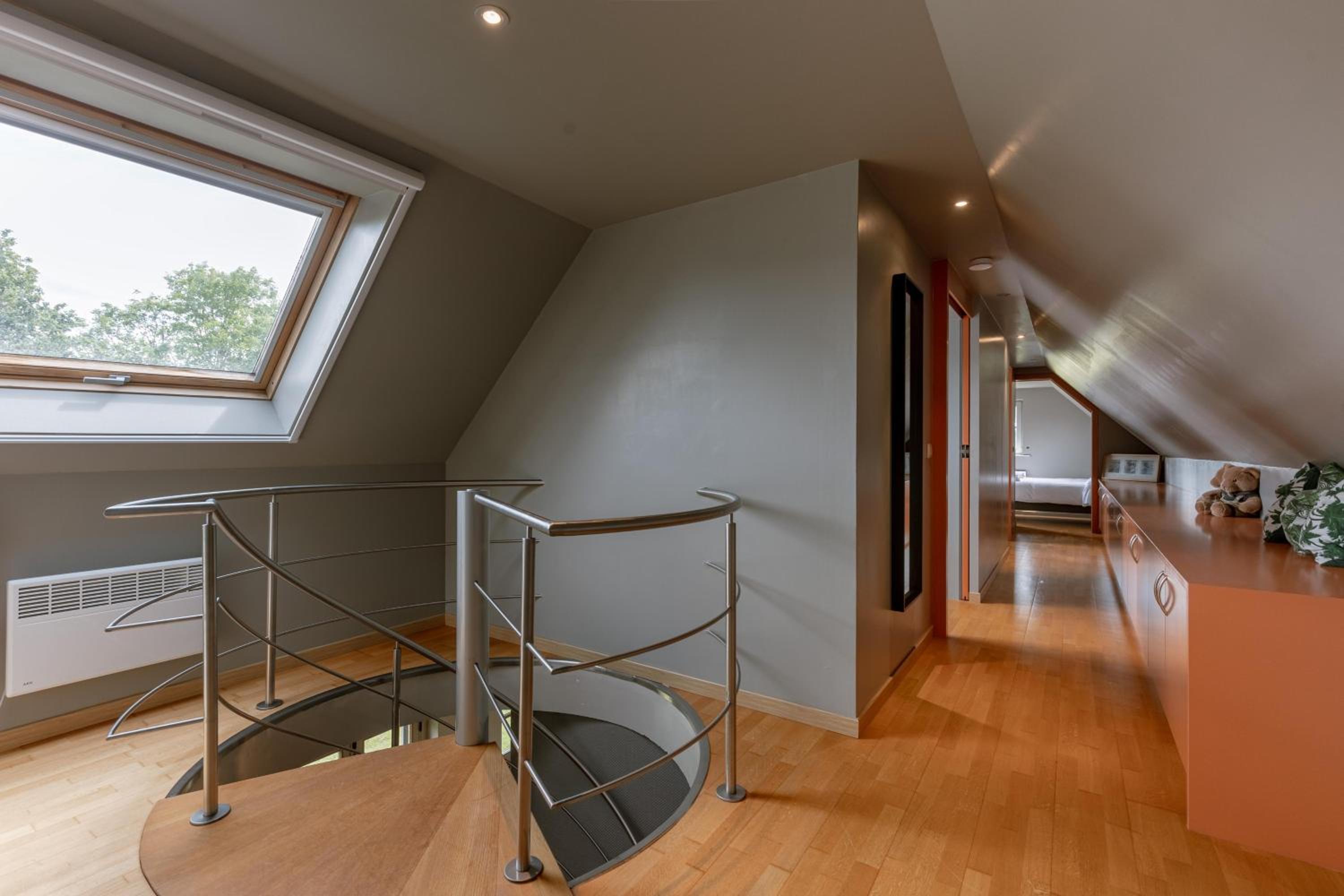 Astoria House
