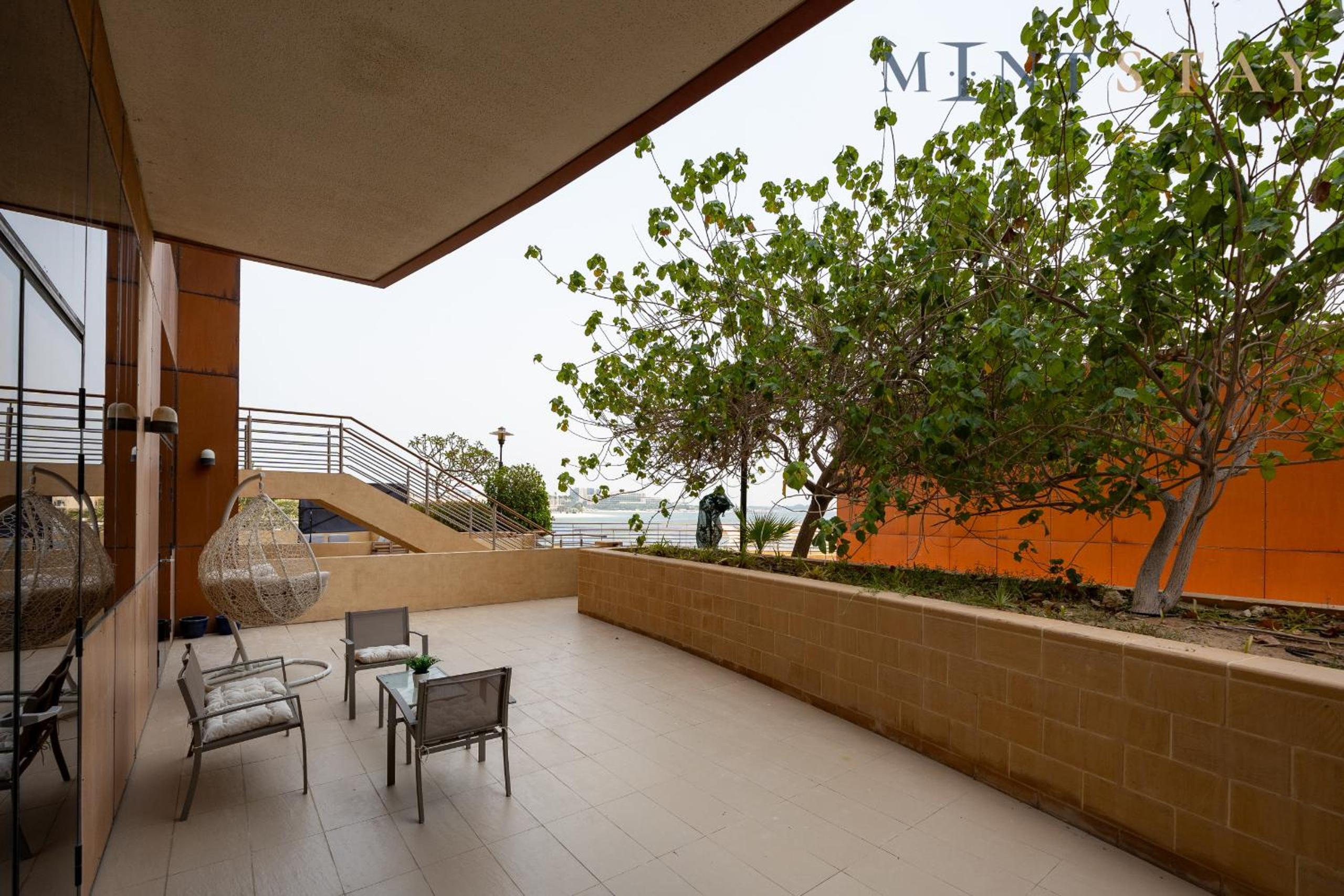 Tiara Beach Residences, Palm Jumeirah Dubai - Mint Stay