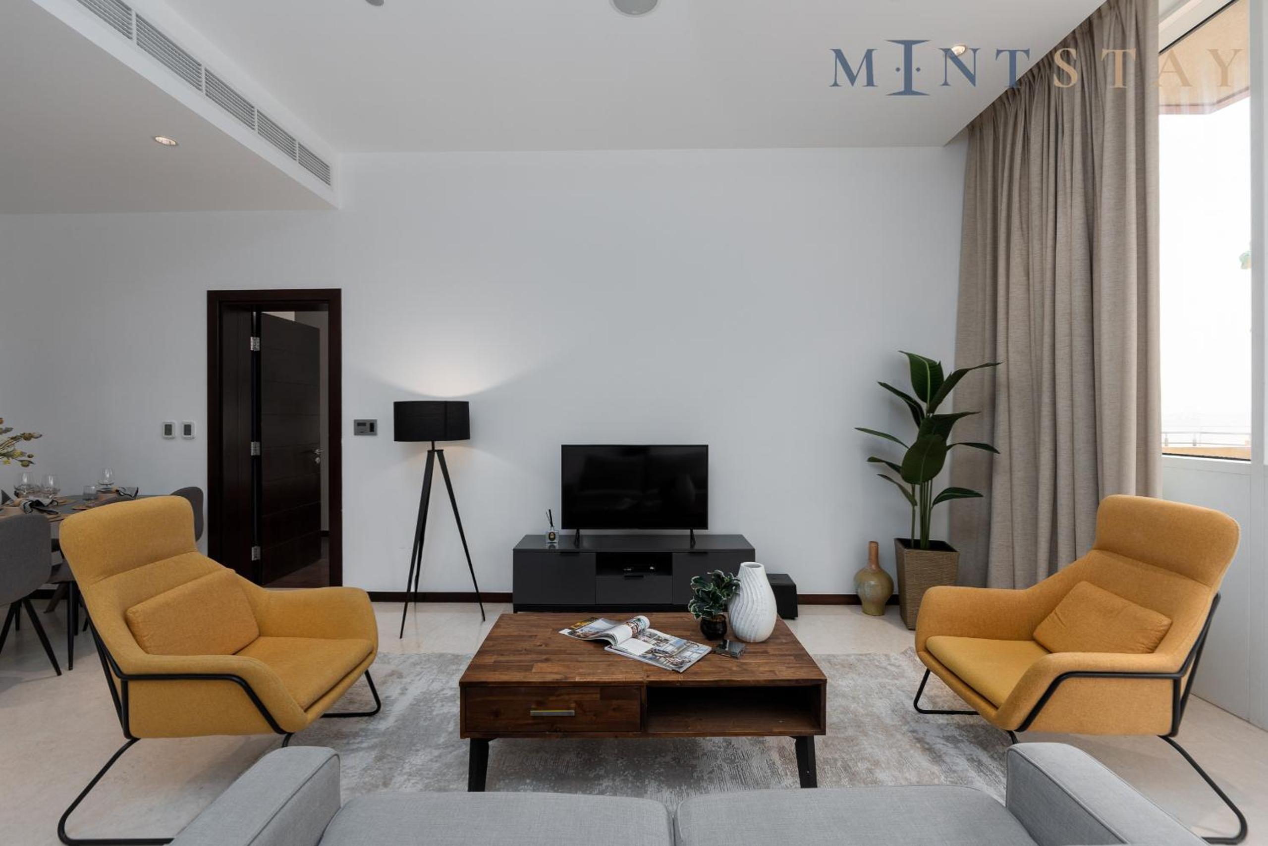 Tiara Beach Residences, Palm Jumeirah Dubai - Mint Stay