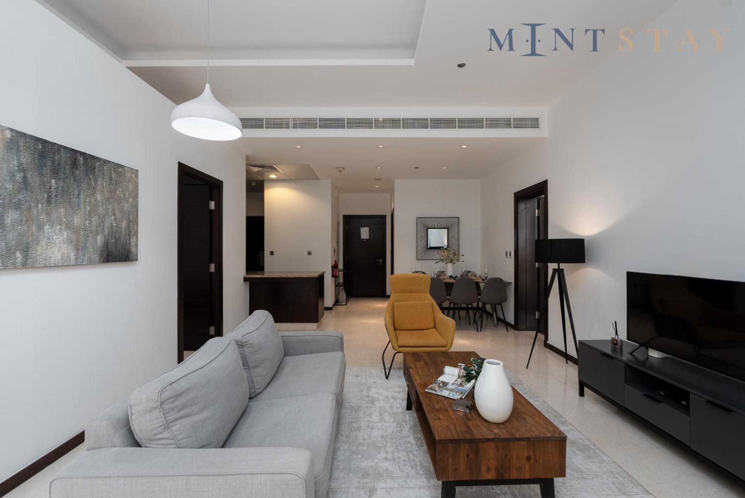 Tiara Beach Residences, Palm Jumeirah Dubai - Mint Stay