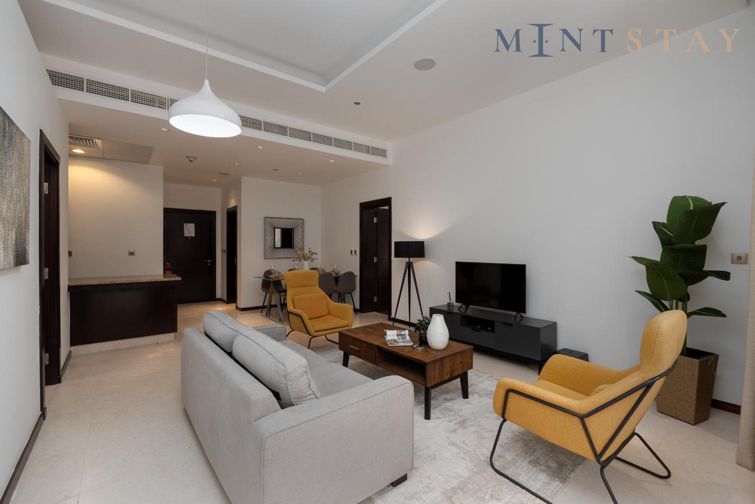 Tiara Beach Residences, Palm Jumeirah Dubai - Mint Stay