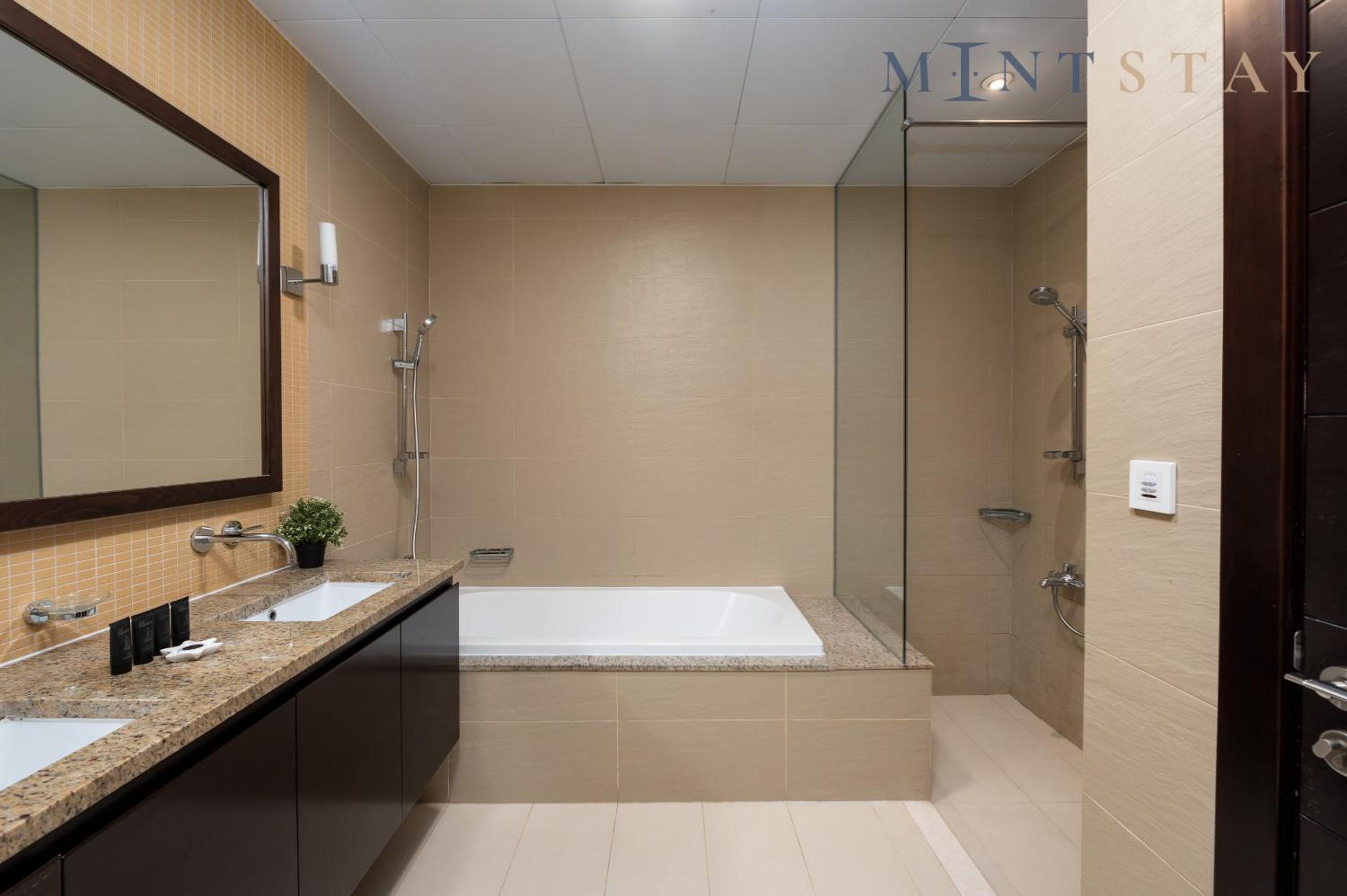 Tiara Beach Residences, Palm Jumeirah Dubai - Mint Stay