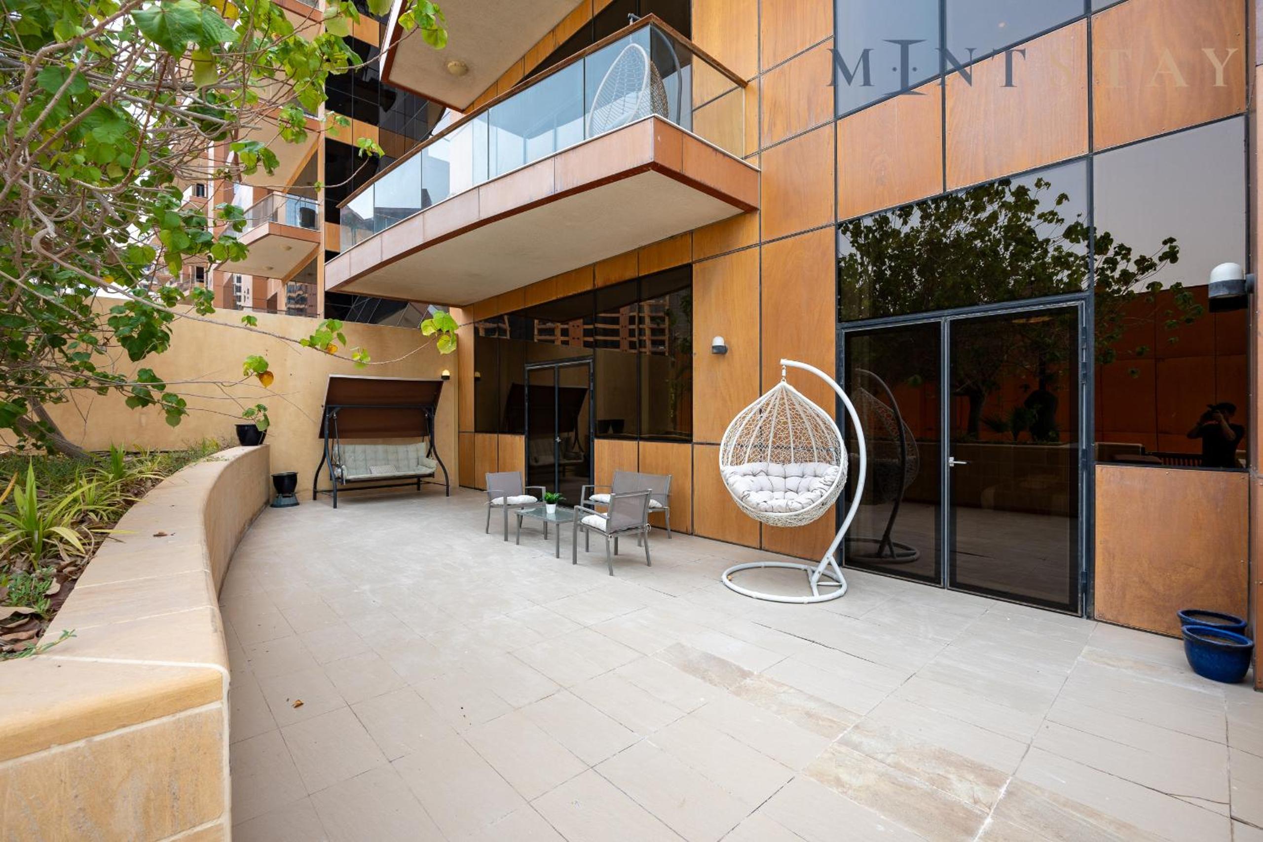 Tiara Beach Residences, Palm Jumeirah Dubai - Mint Stay