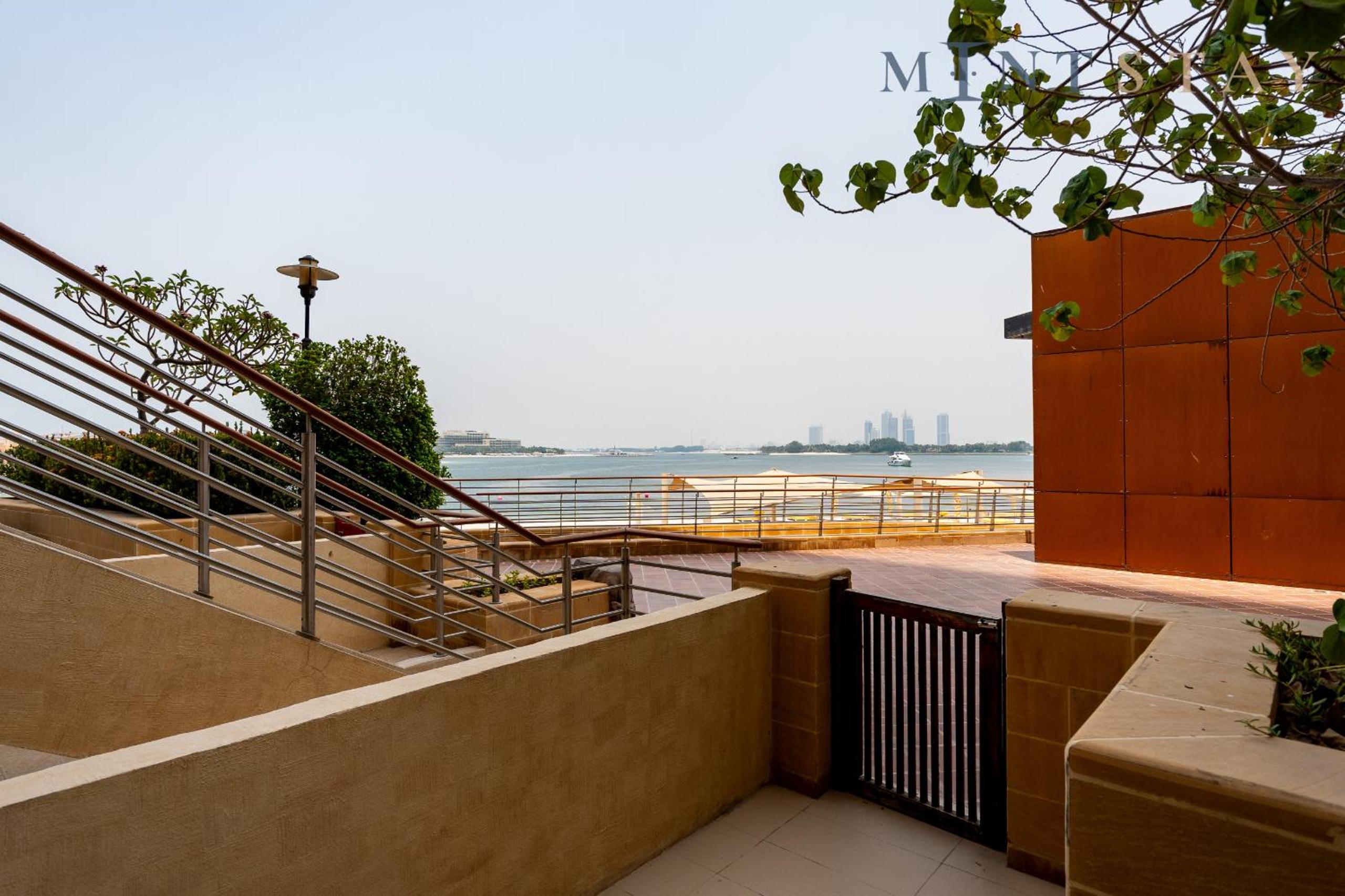 Tiara Beach Residences, Palm Jumeirah Dubai - Mint Stay