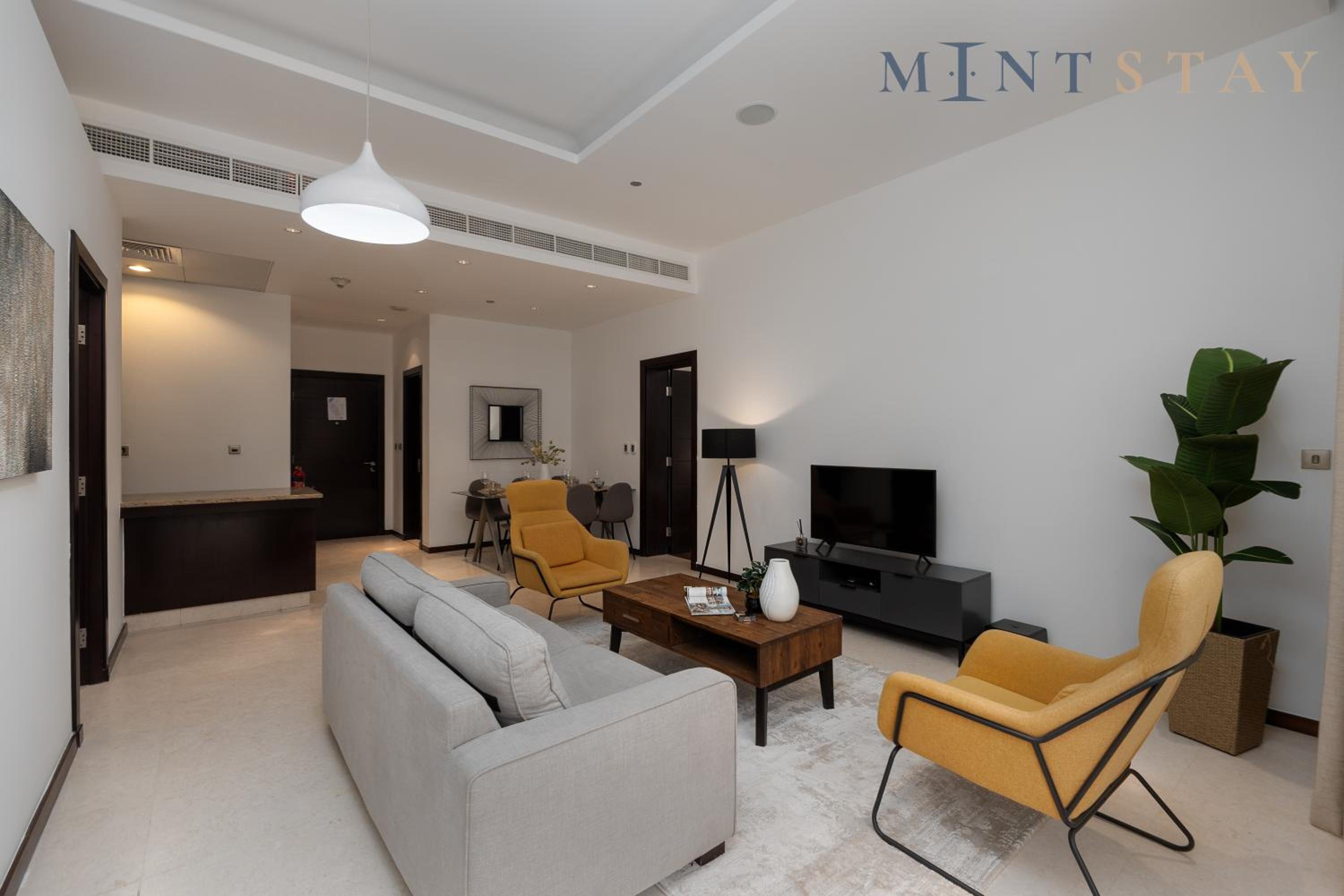 Tiara Beach Residences, Palm Jumeirah Dubai - Mint Stay