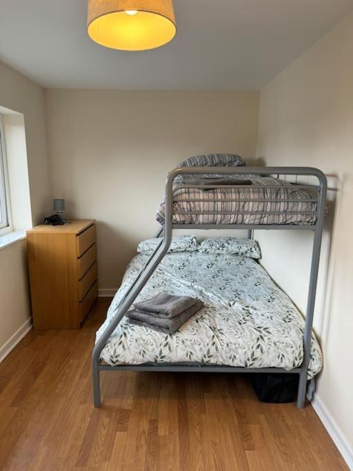 Modern, Sleeps 10, Parking, Etihad, CoOp Live, Park, Manchester view 3