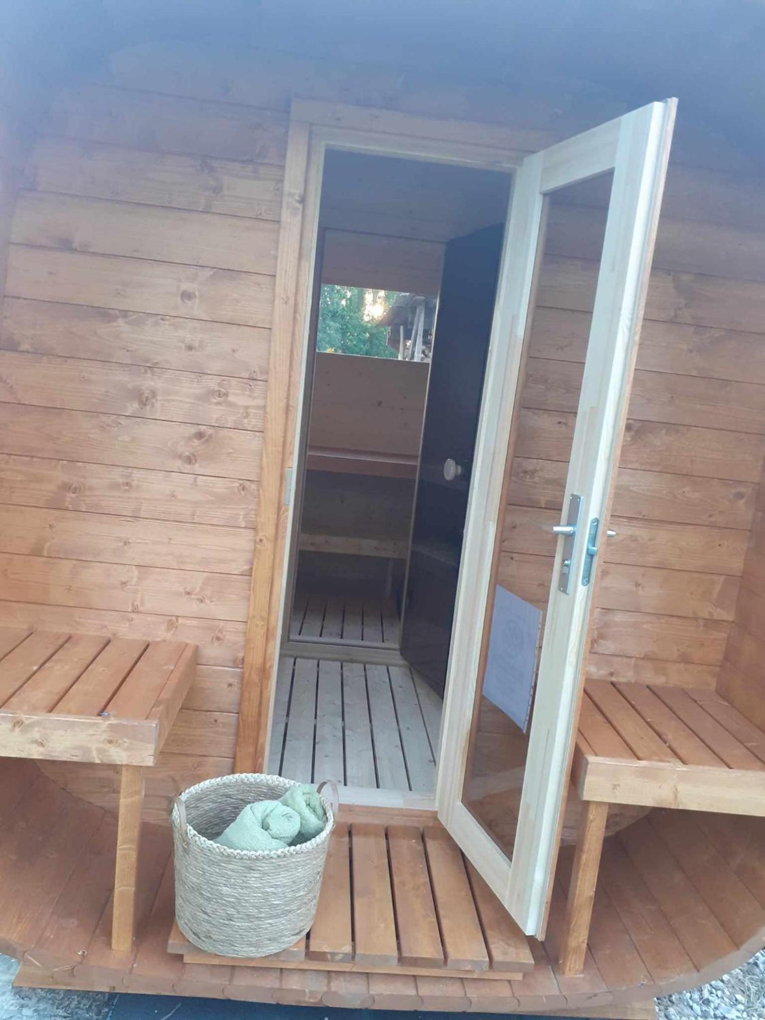 Cousy historical house with sauna and hot tube