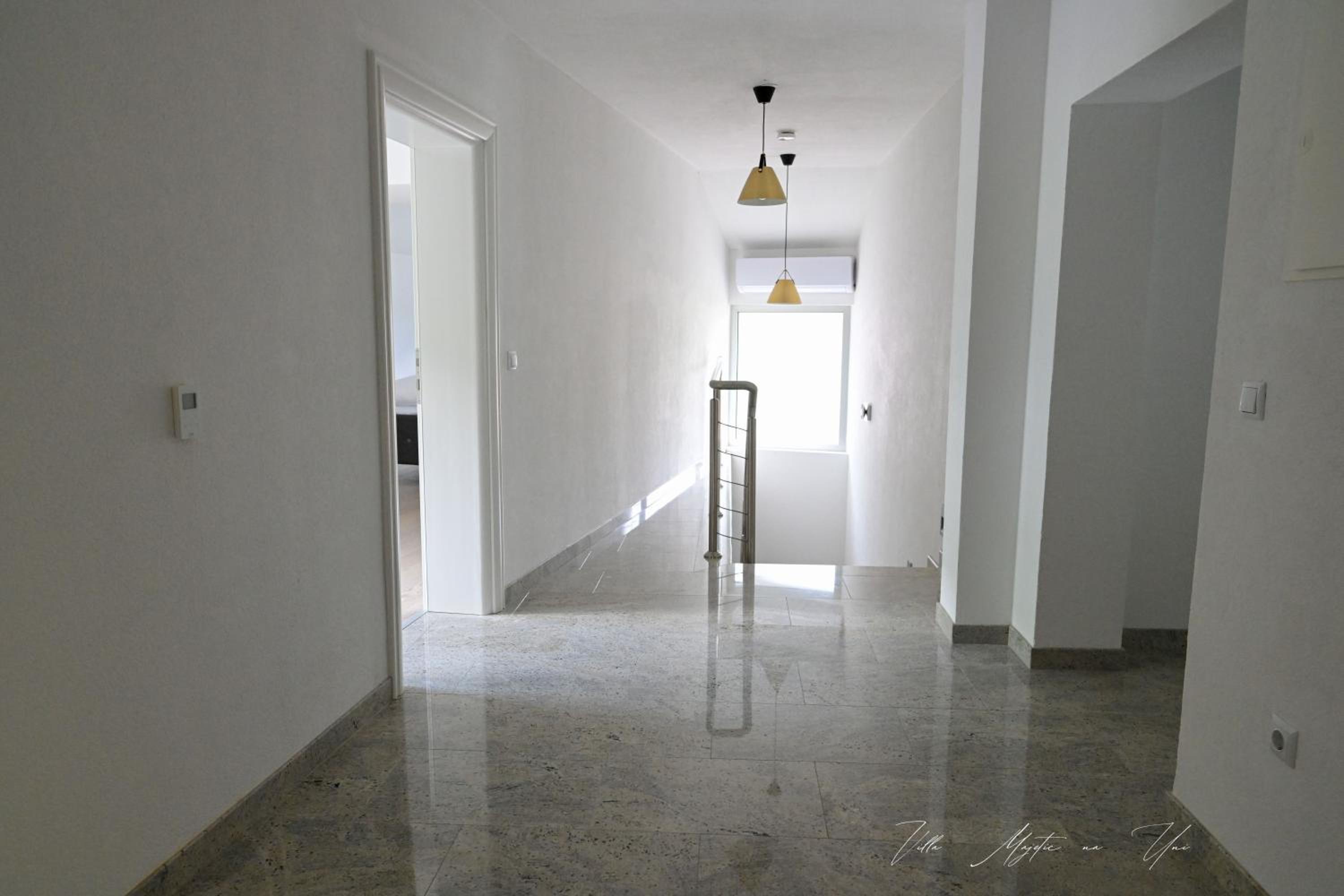 Villa Majetic na Uni