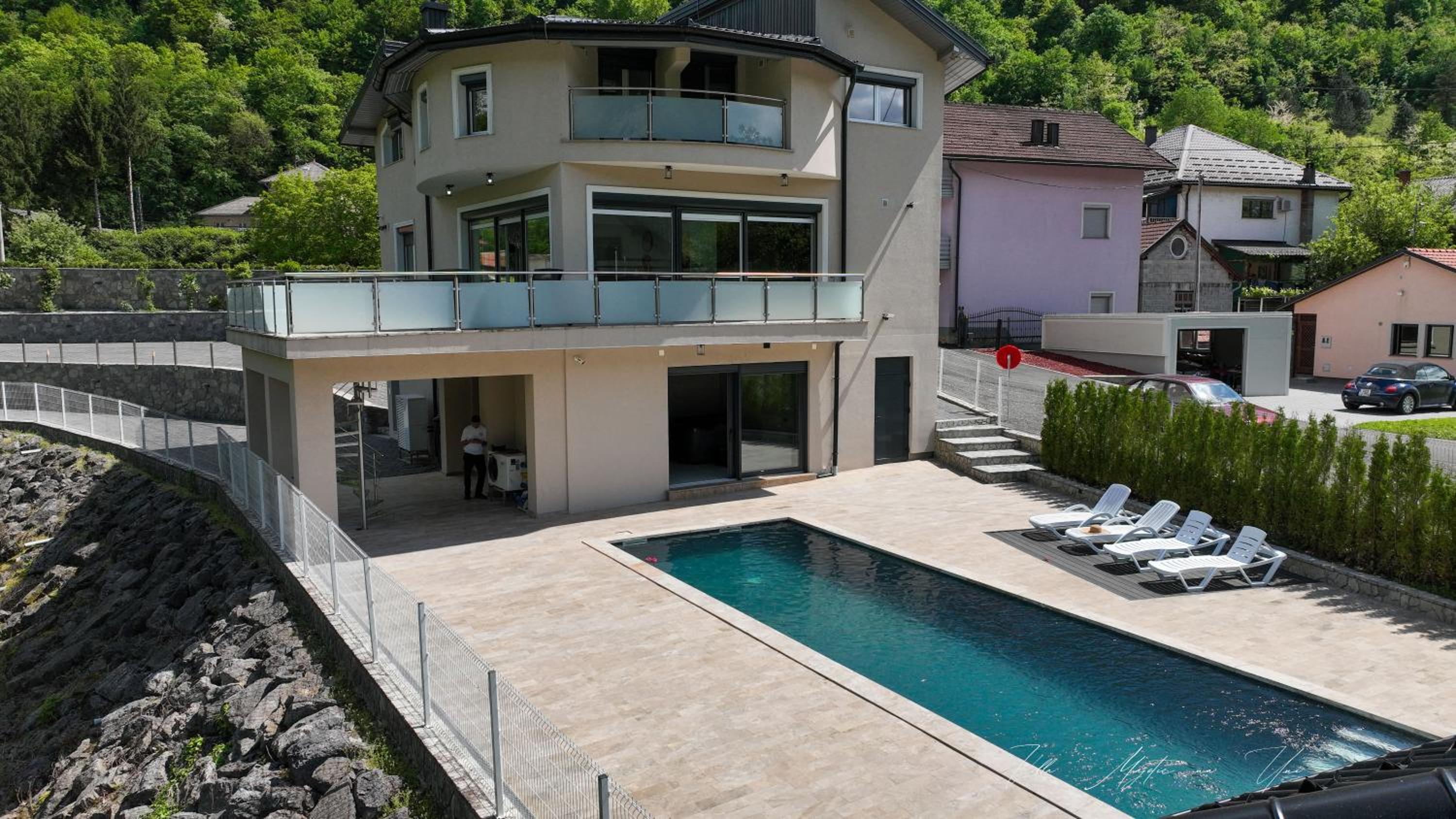 Villa Majetic na Uni